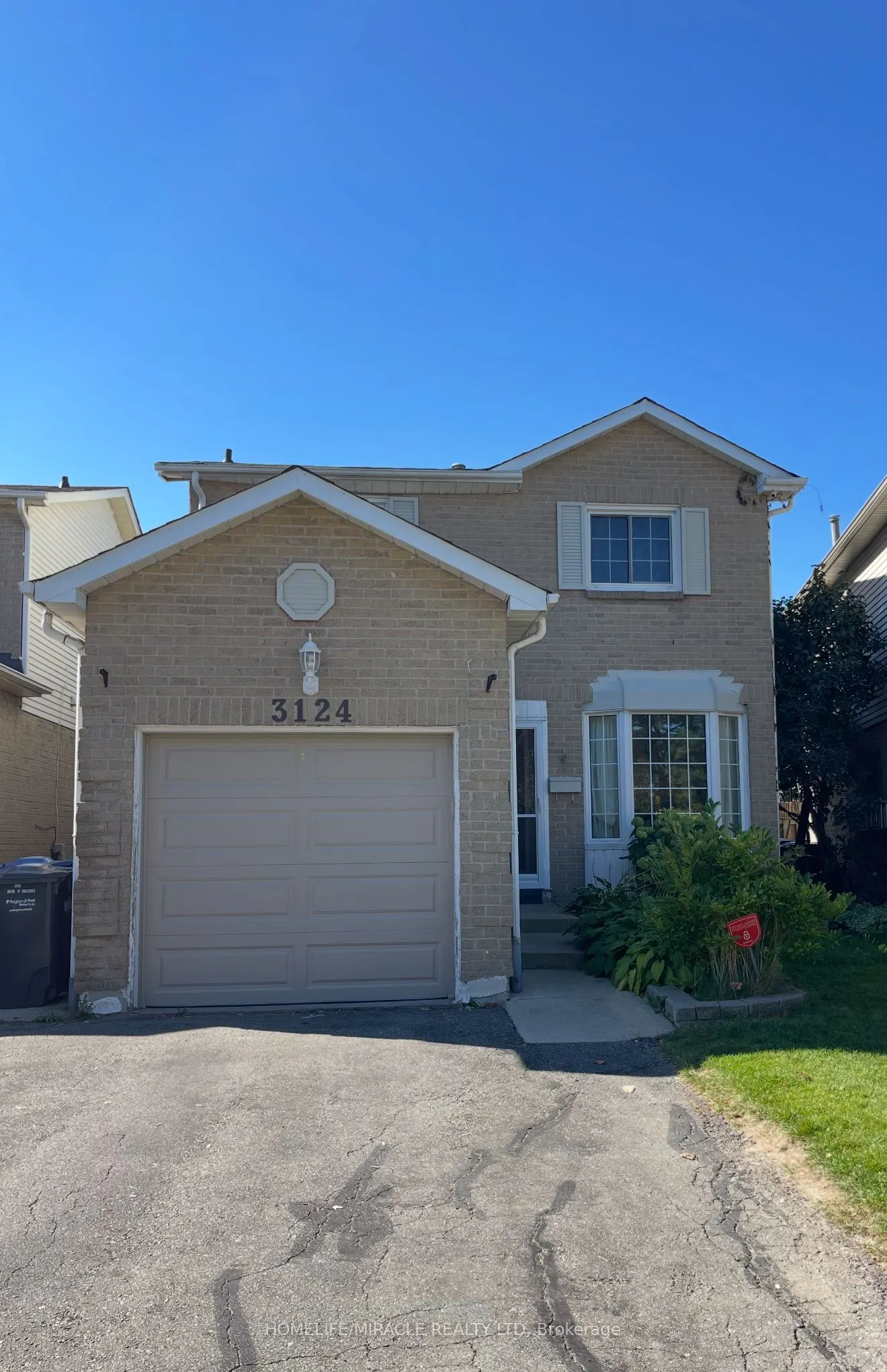 3124 Patrick Crescent