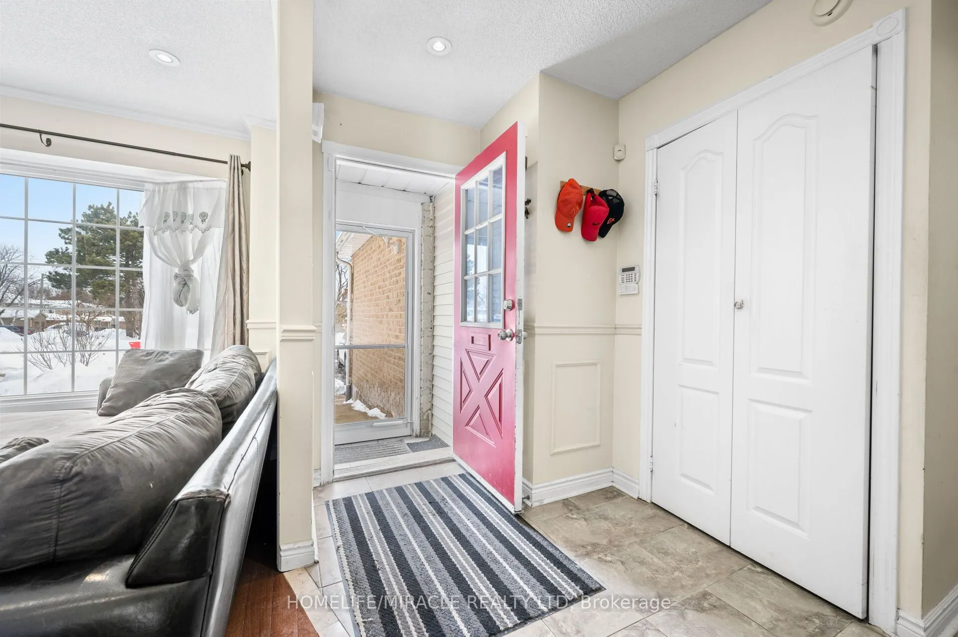 3124 Patrick Crescent
