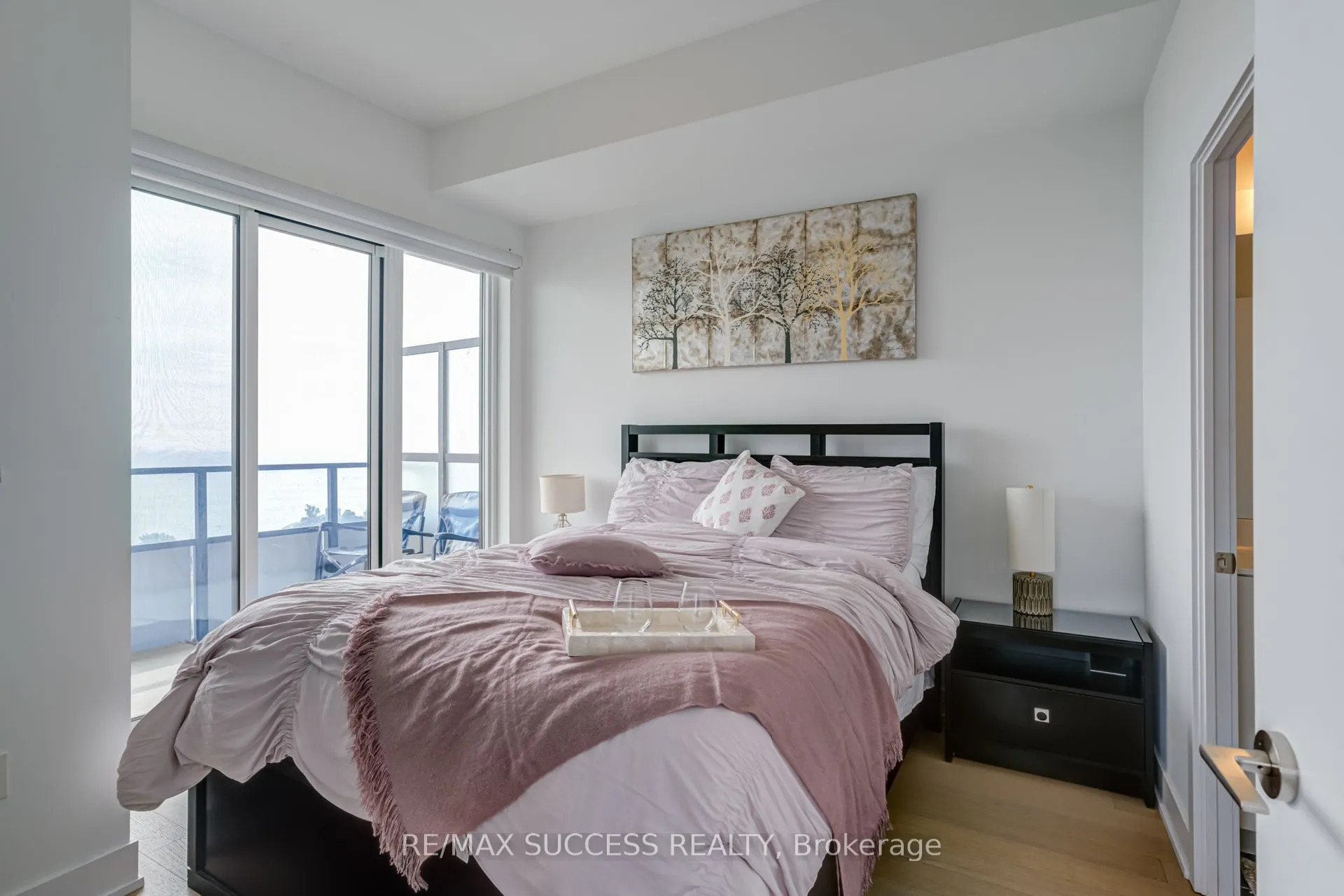20 Shore breeze Avenue, #1807