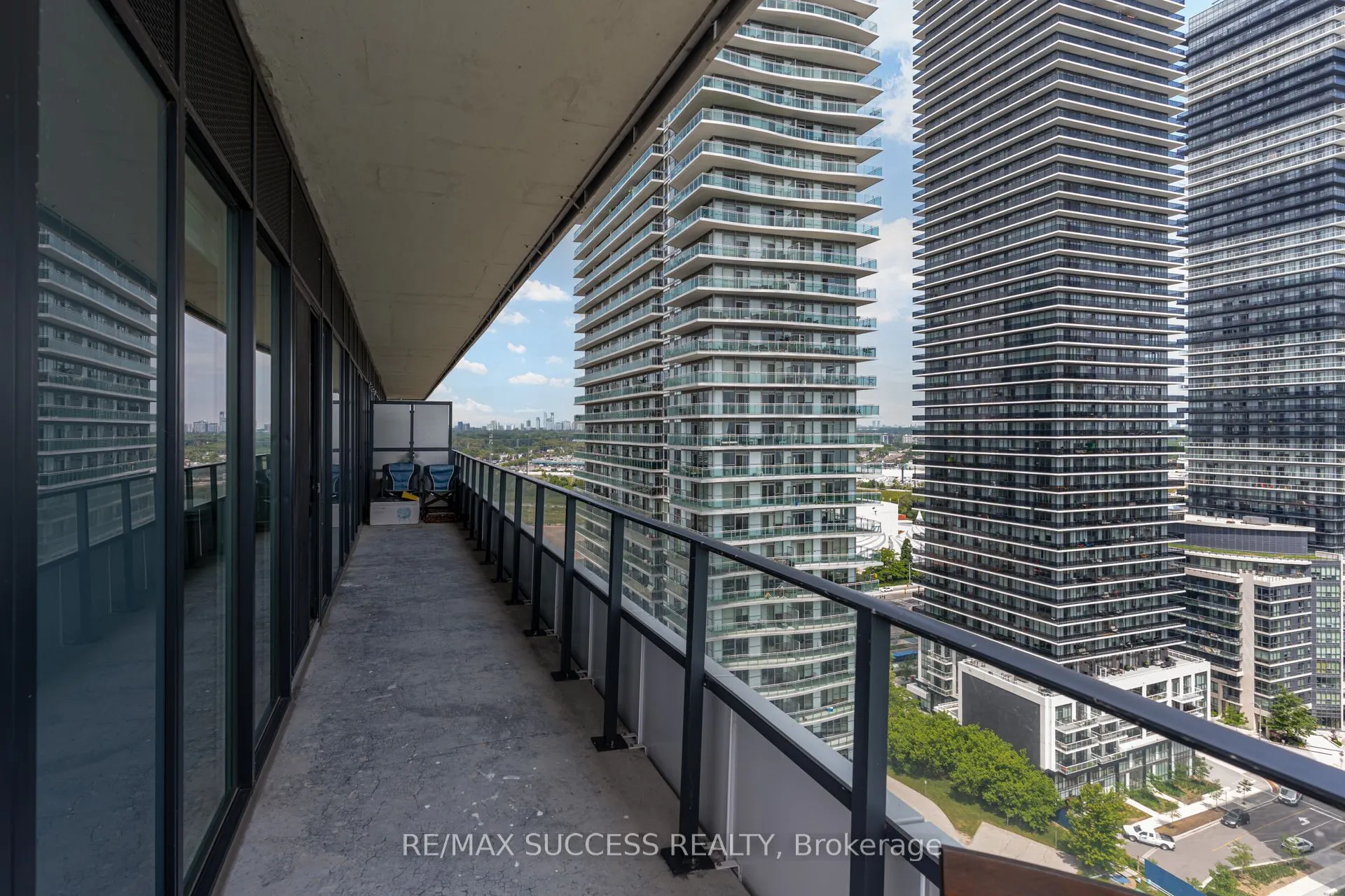 20 Shore breeze Avenue, #1807