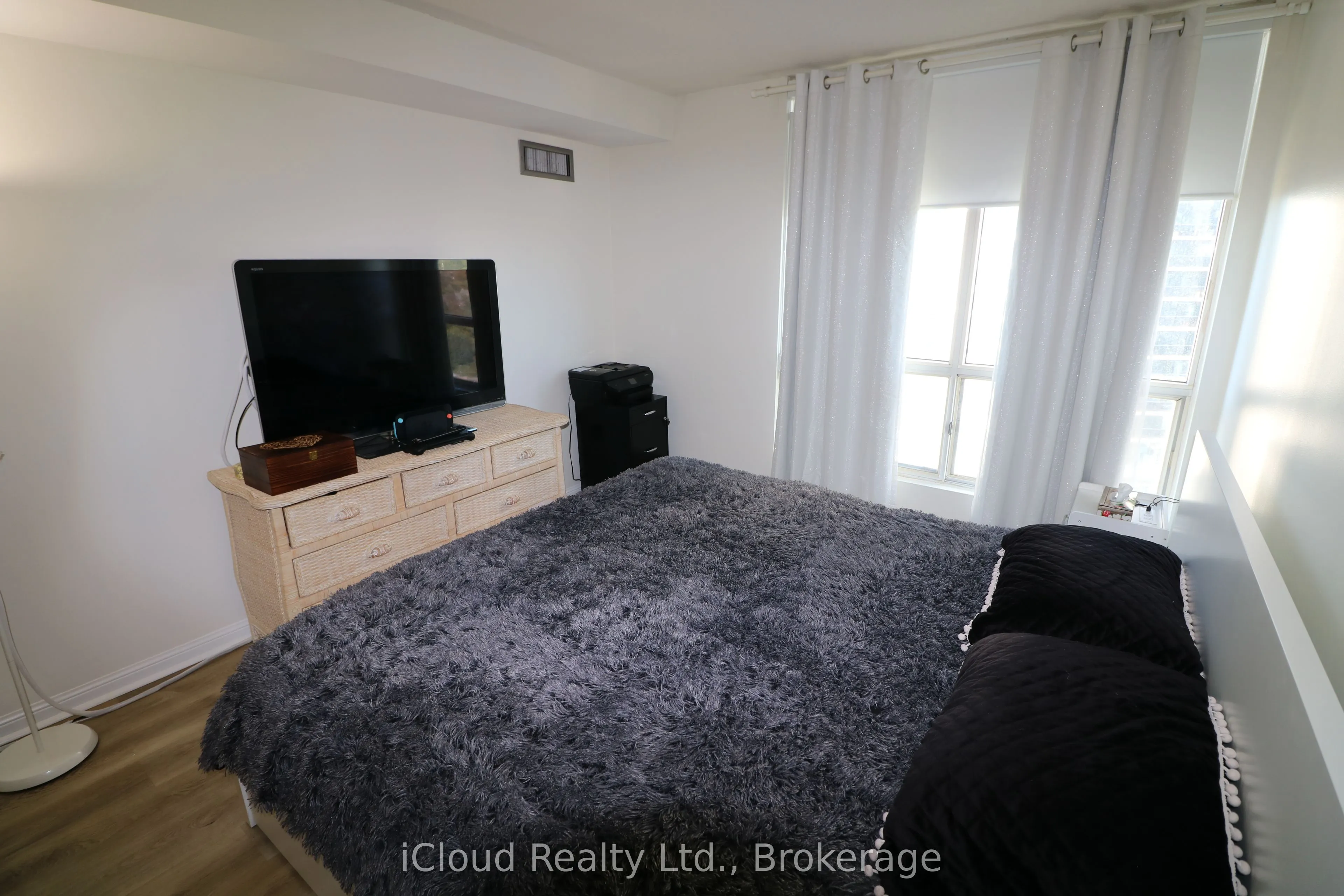 101 Subway Crescent, #2