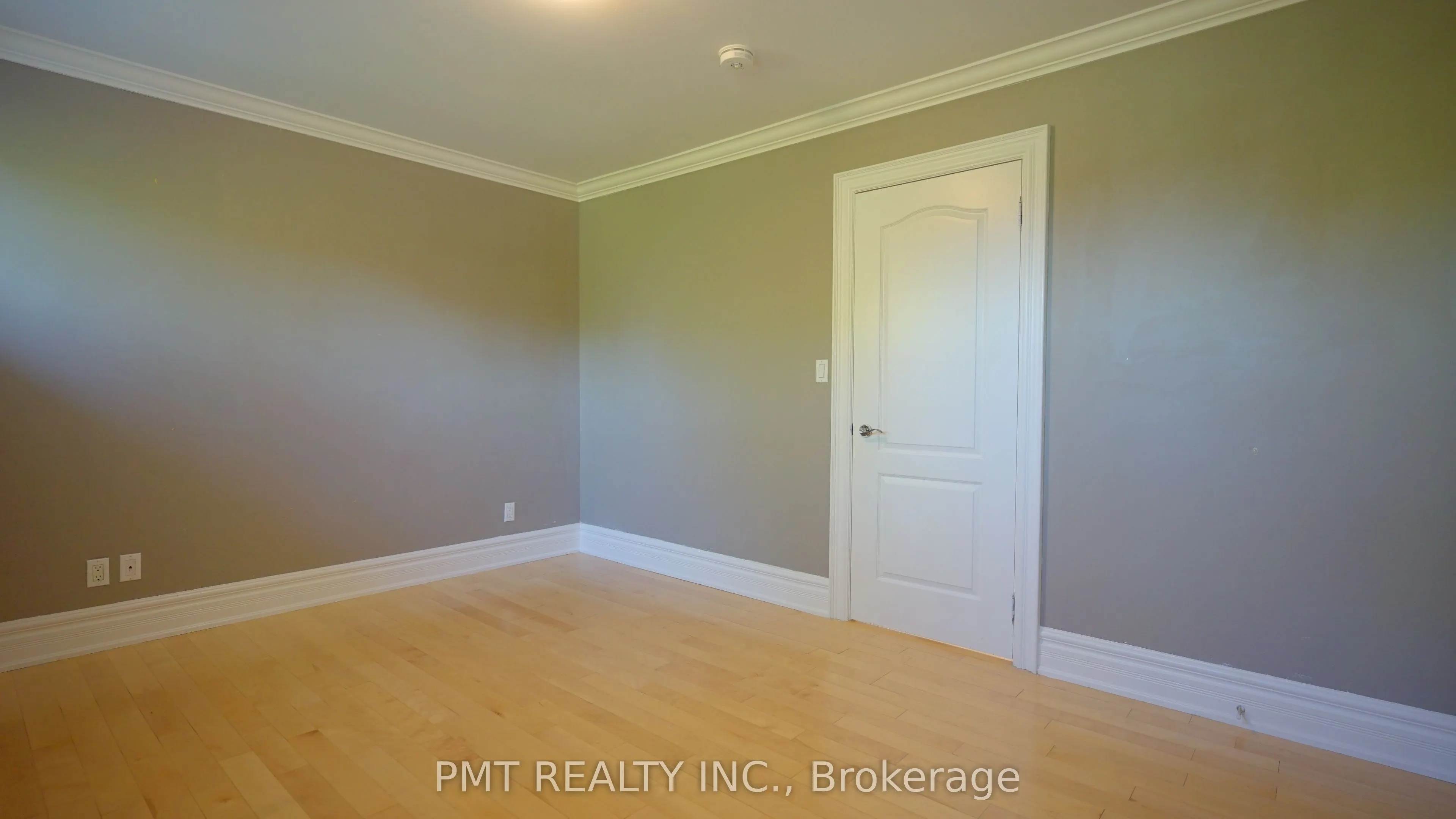 7 Waterbury Drive, #Main