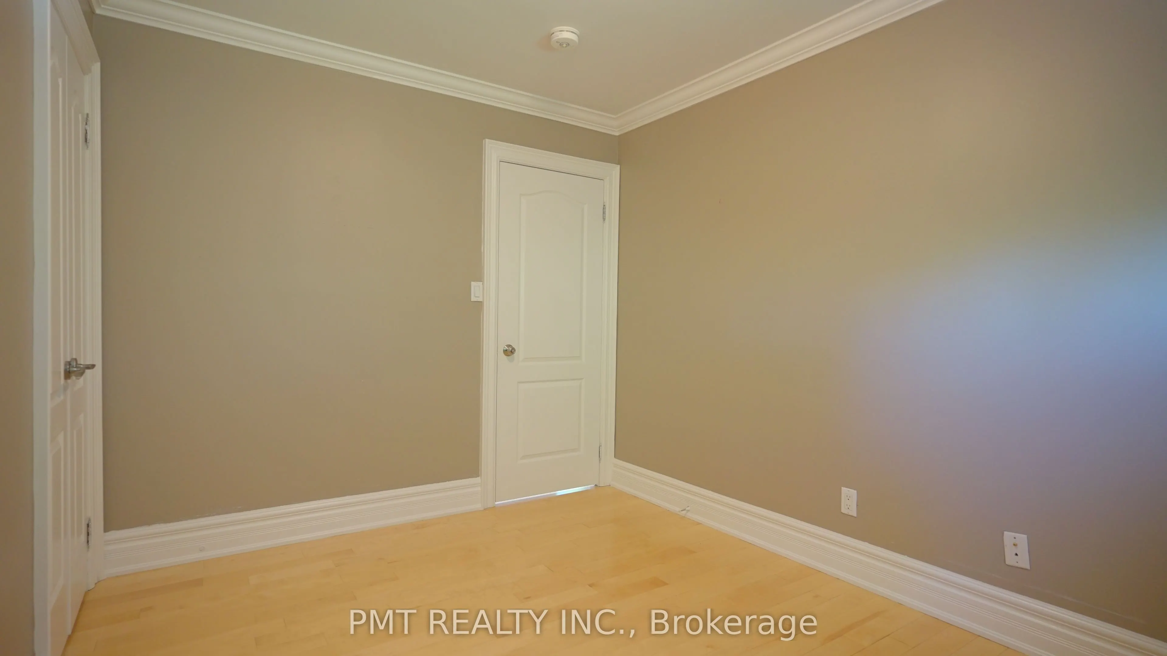 7 Waterbury Drive, #Main