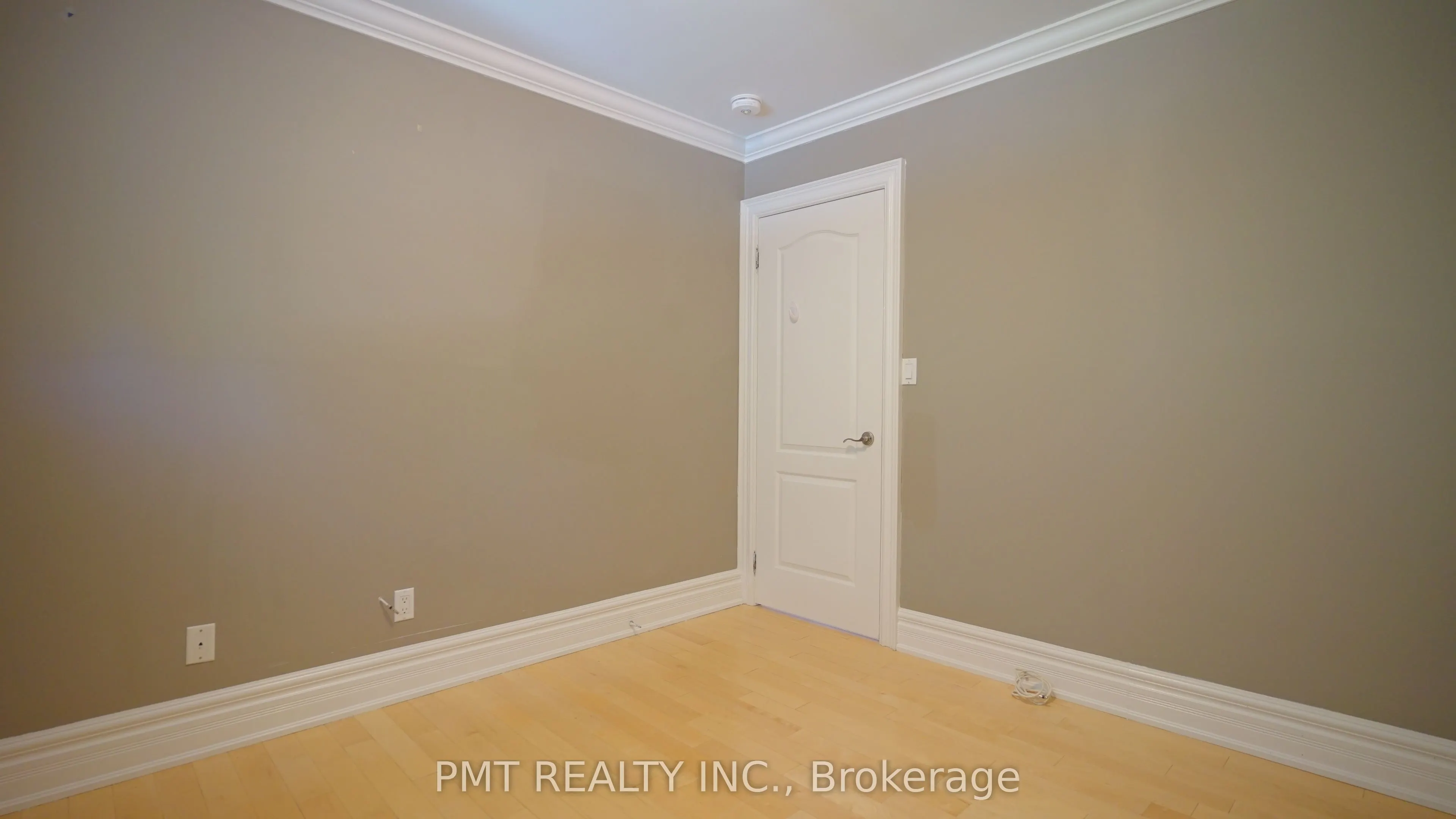 7 Waterbury Drive, #Main