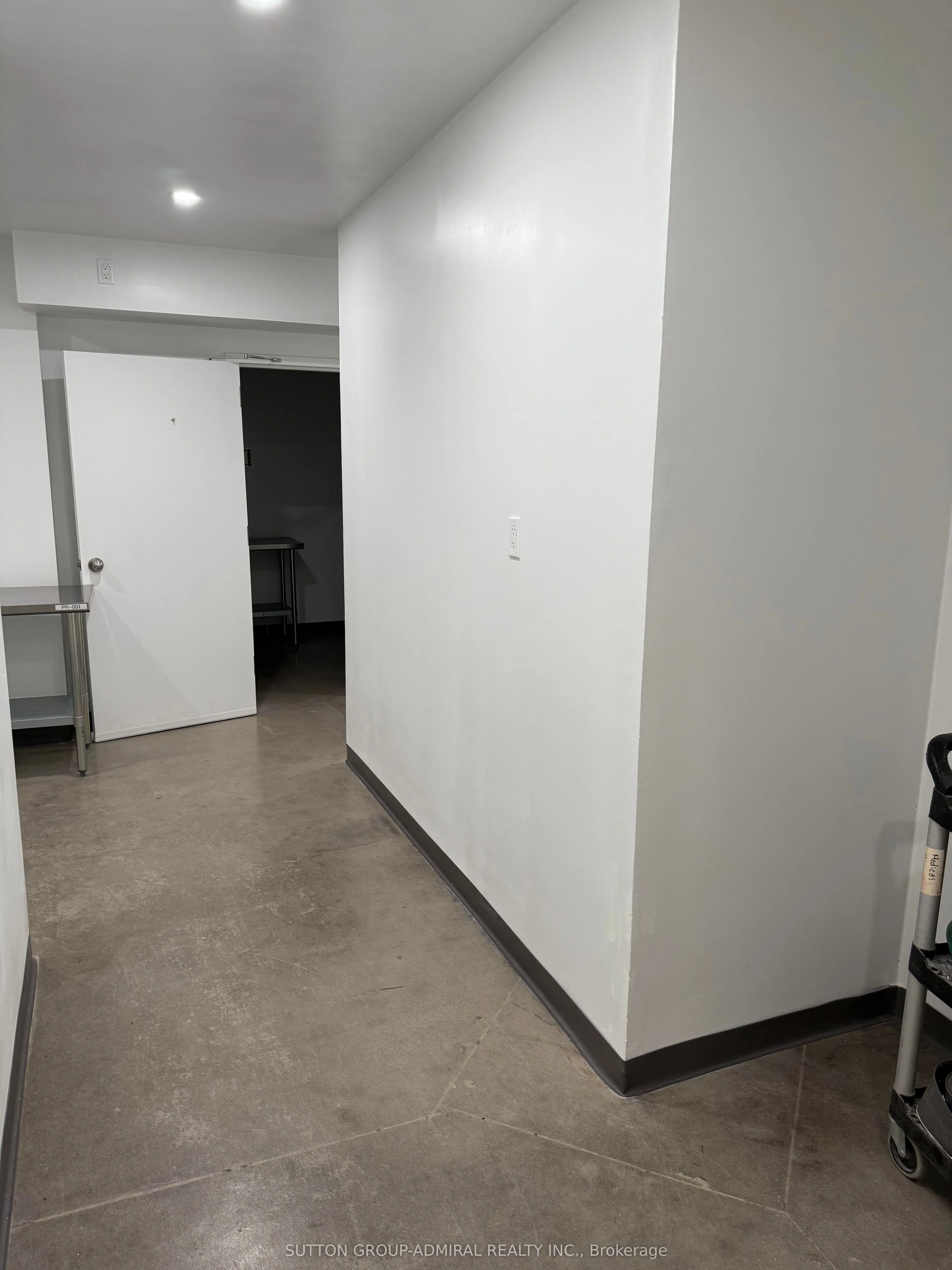 70 Vanley Crescent, #3