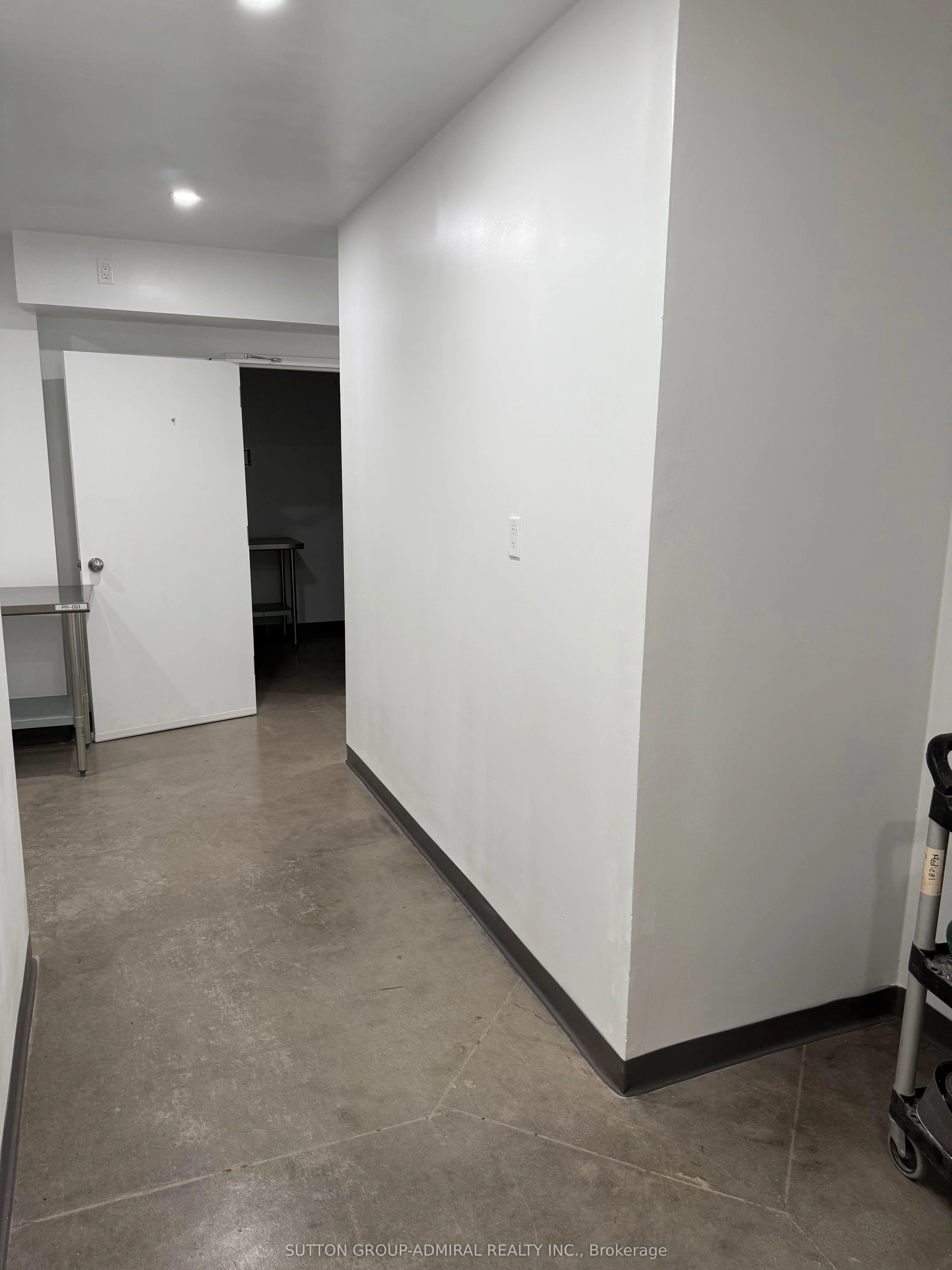 70 Vanley Crescent, #3