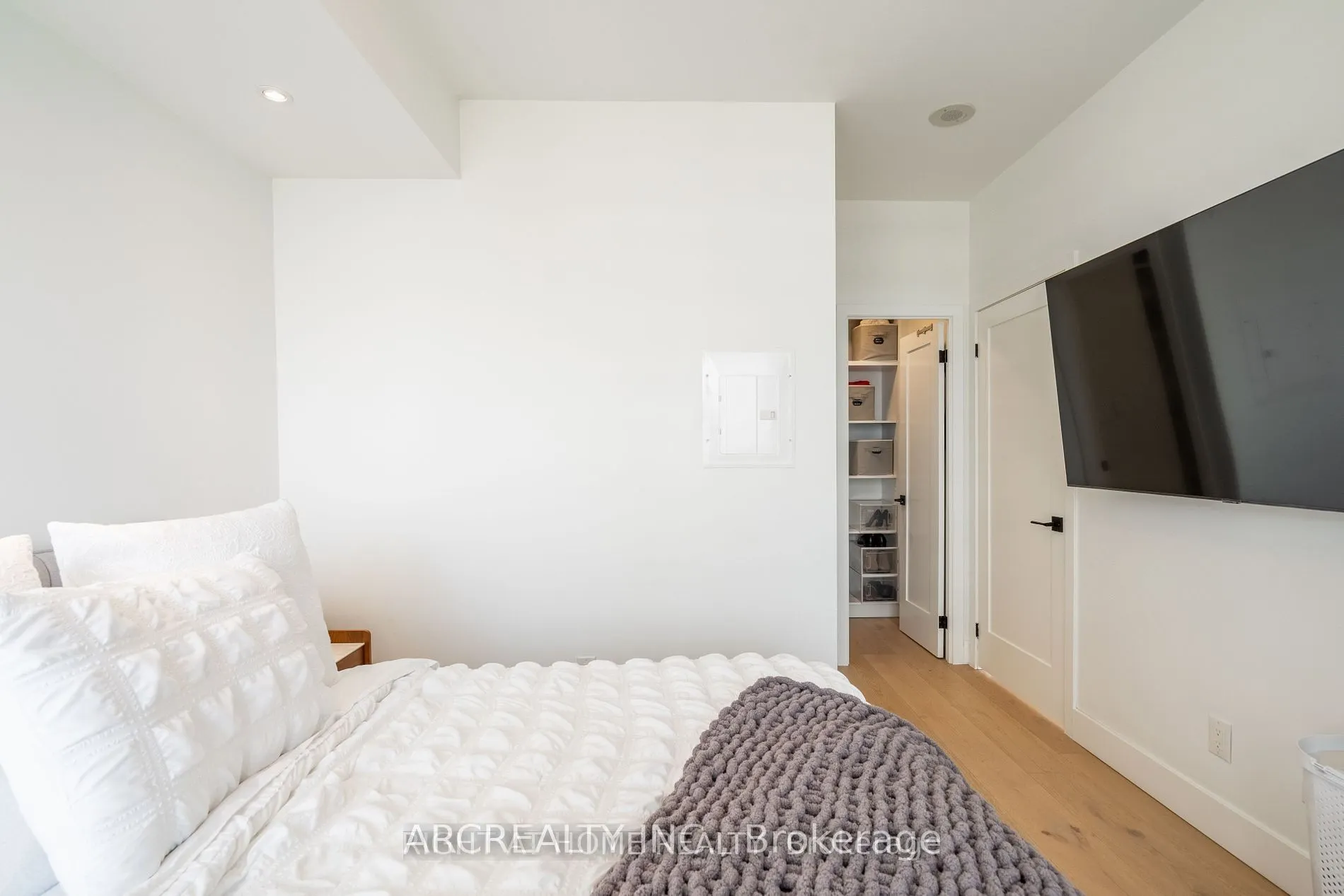 4070 Confederation Parkway, #3109