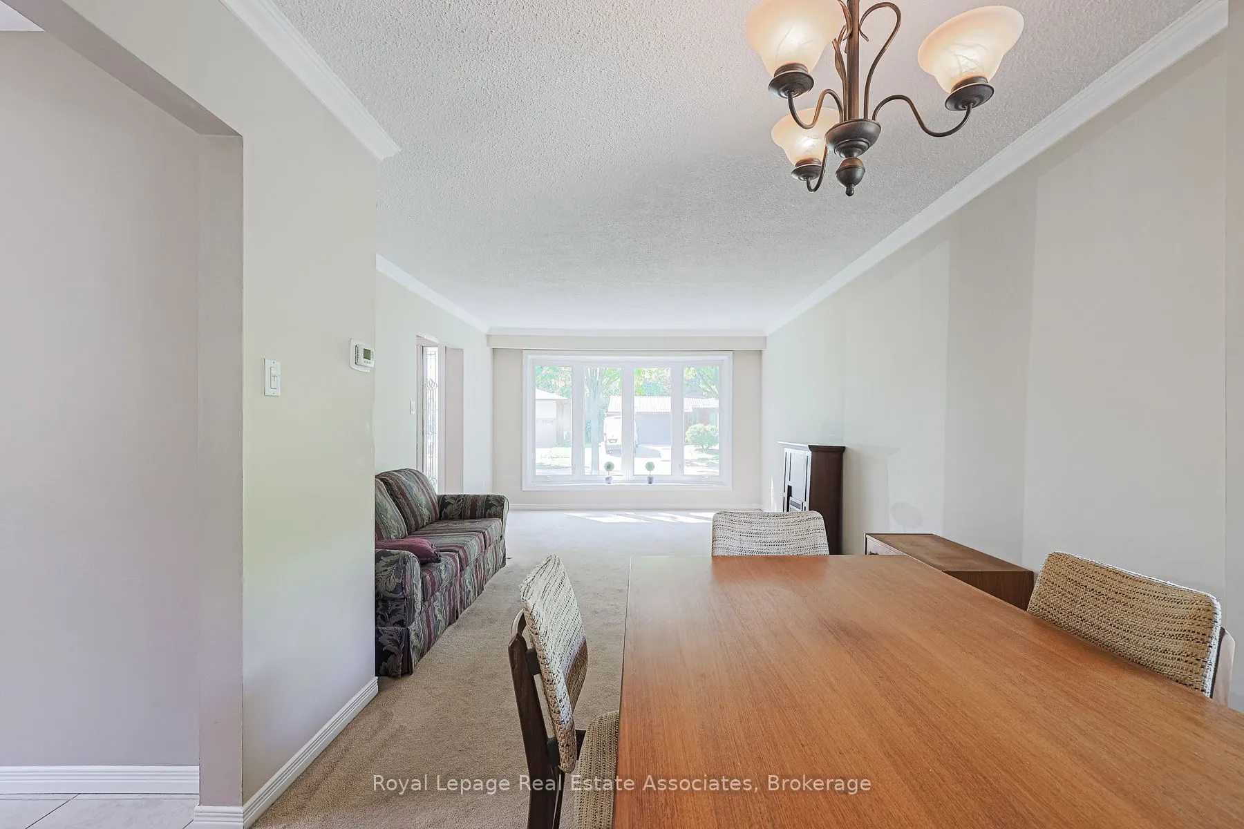 958 Fletcher Valley Crescent