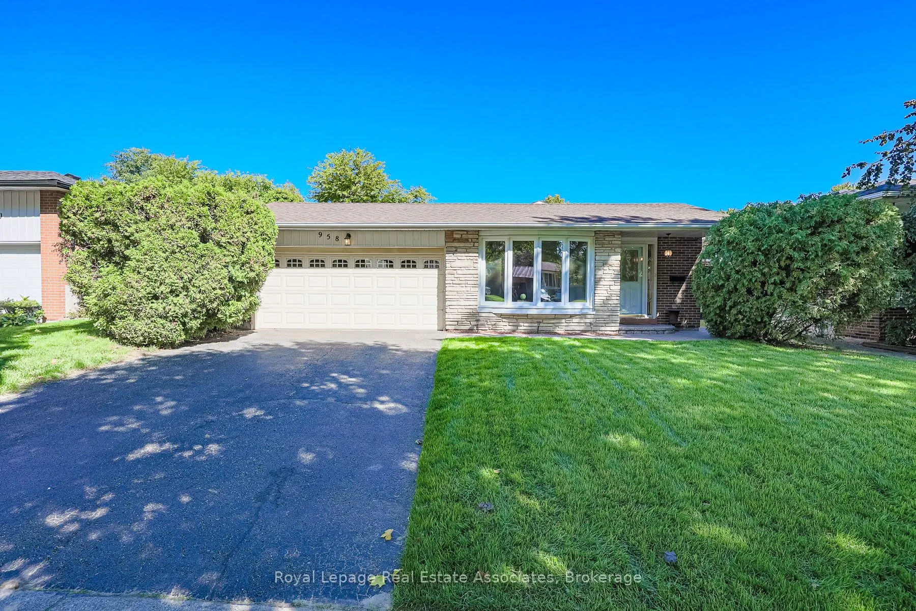 958 Fletcher Valley Crescent