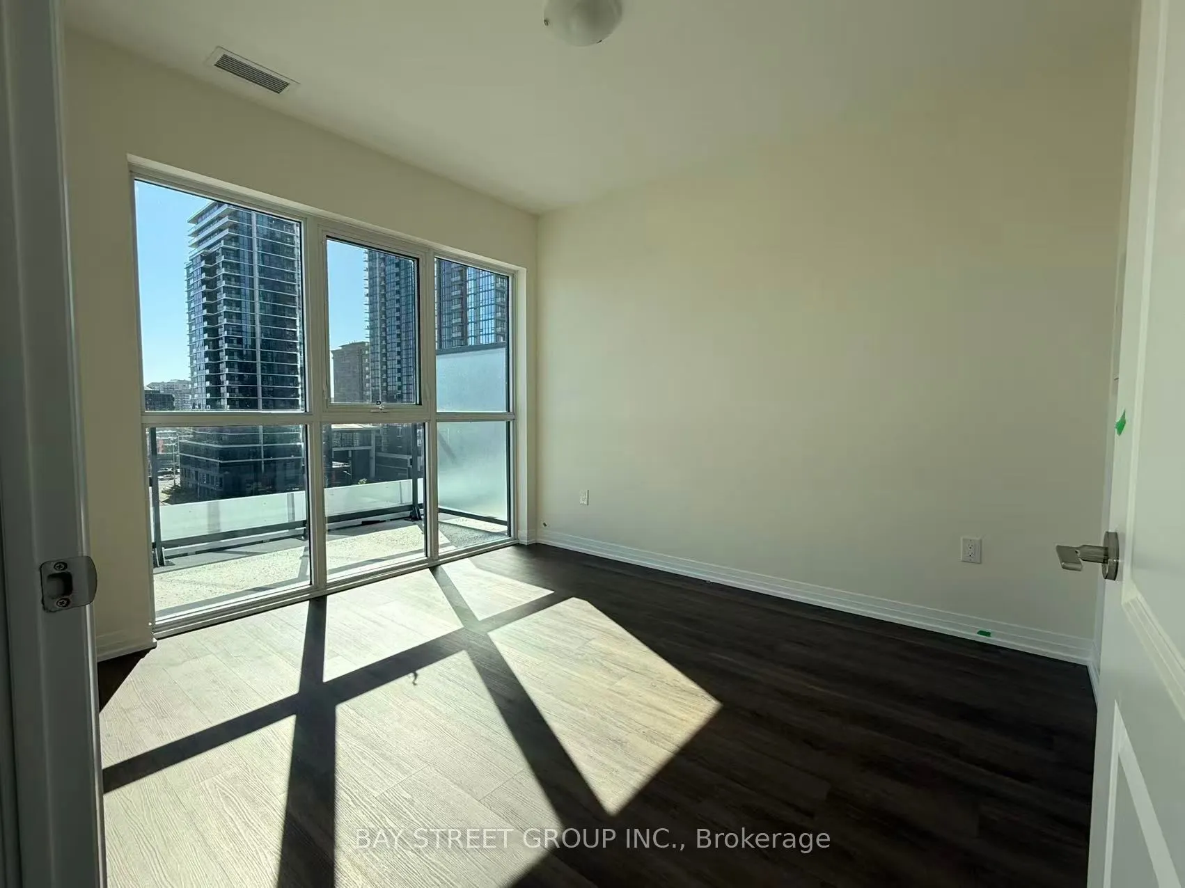 15 Watergarden Drive, #606