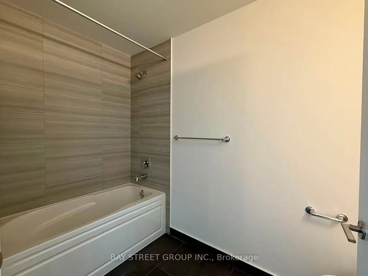 15 Watergarden Drive, #606
