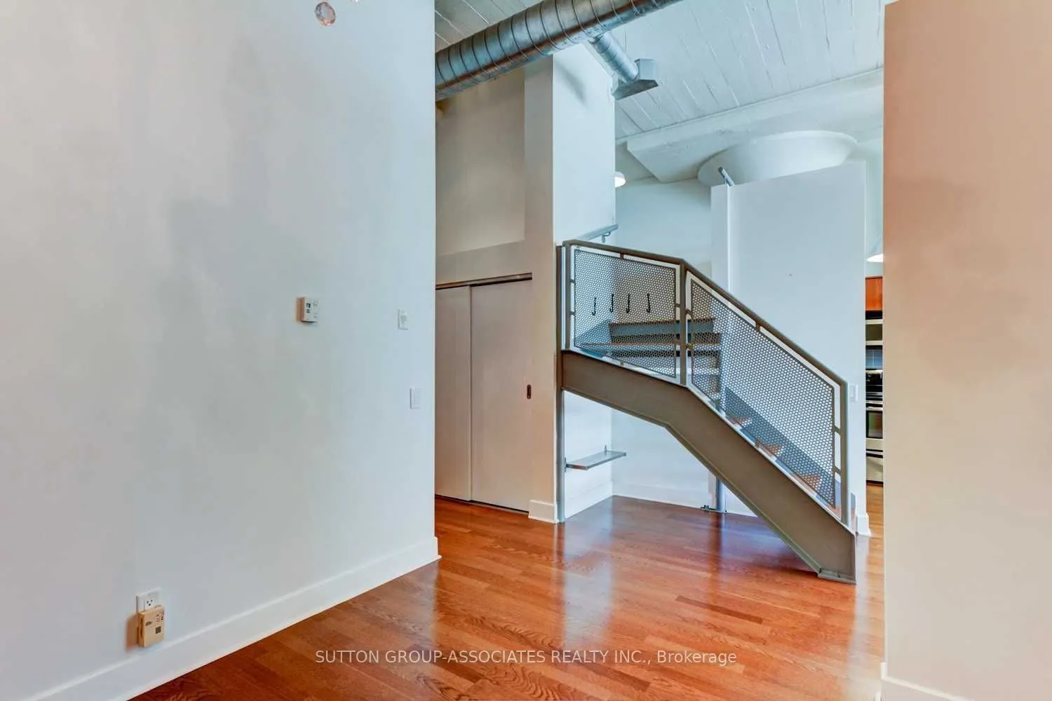 1001 Roselawn Avenue, #209