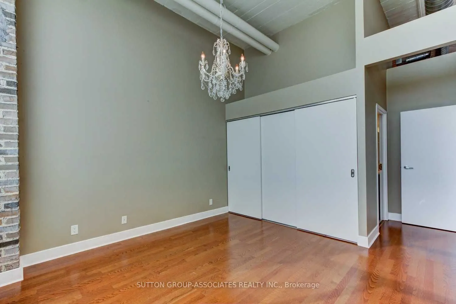 1001 Roselawn Avenue, #209