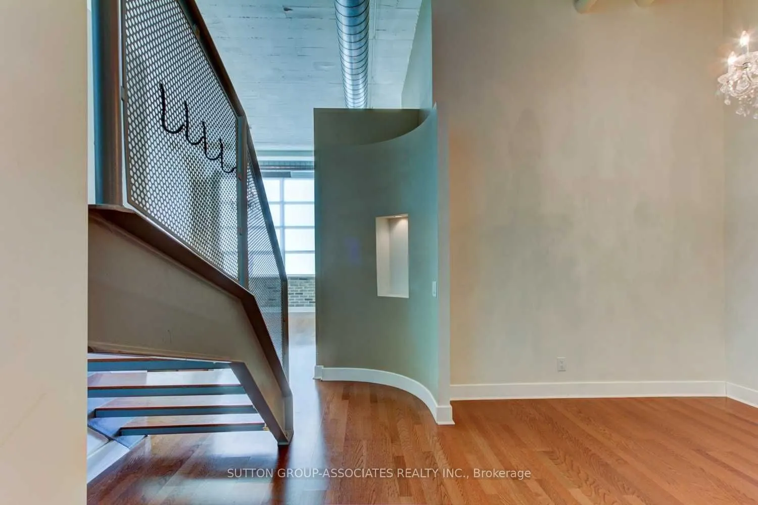1001 Roselawn Avenue, #209