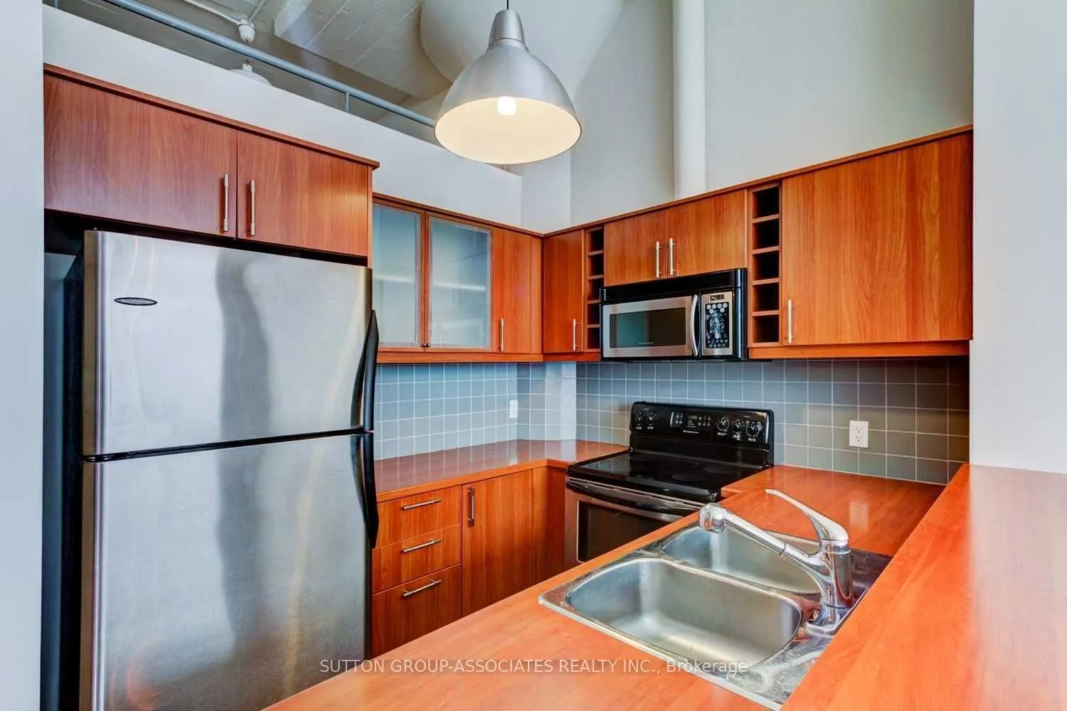 1001 Roselawn Avenue, #209