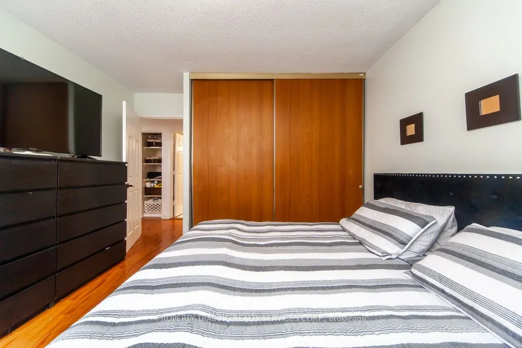 50 Lotherton Pathway, #402