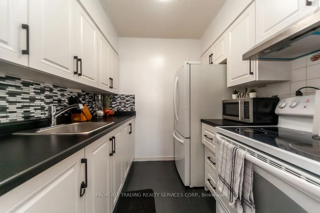 50 Lotherton Pathway, #402