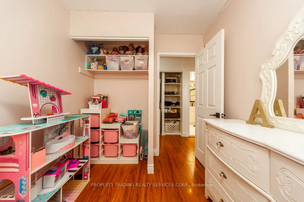 50 Lotherton Pathway, #402