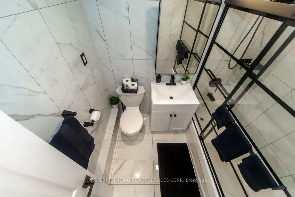 50 Lotherton Pathway, #402