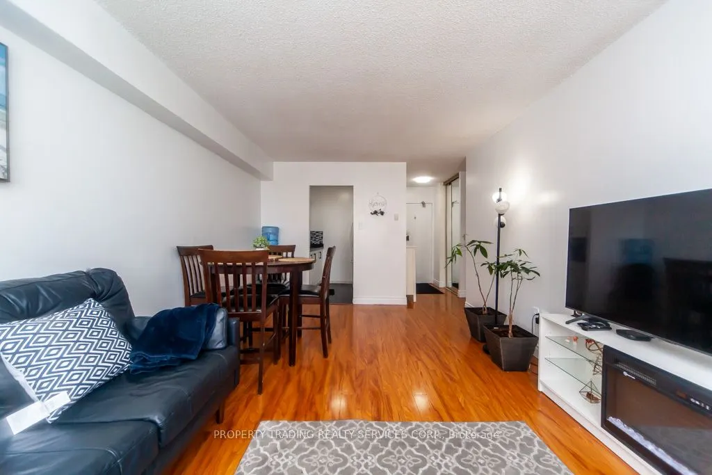 50 Lotherton Pathway, #402