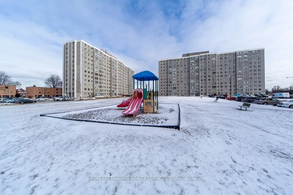 50 Lotherton Pathway, #402