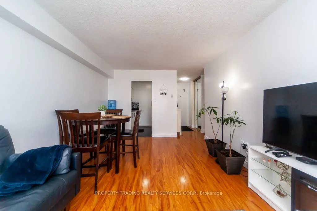 50 Lotherton Pathway, #402