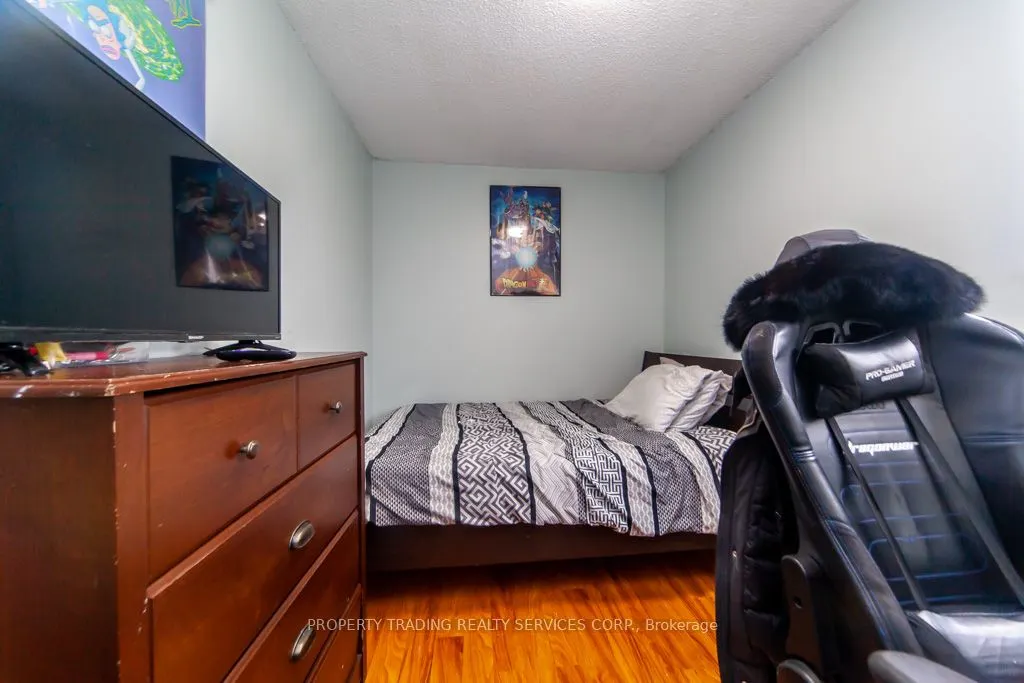 50 Lotherton Pathway, #402
