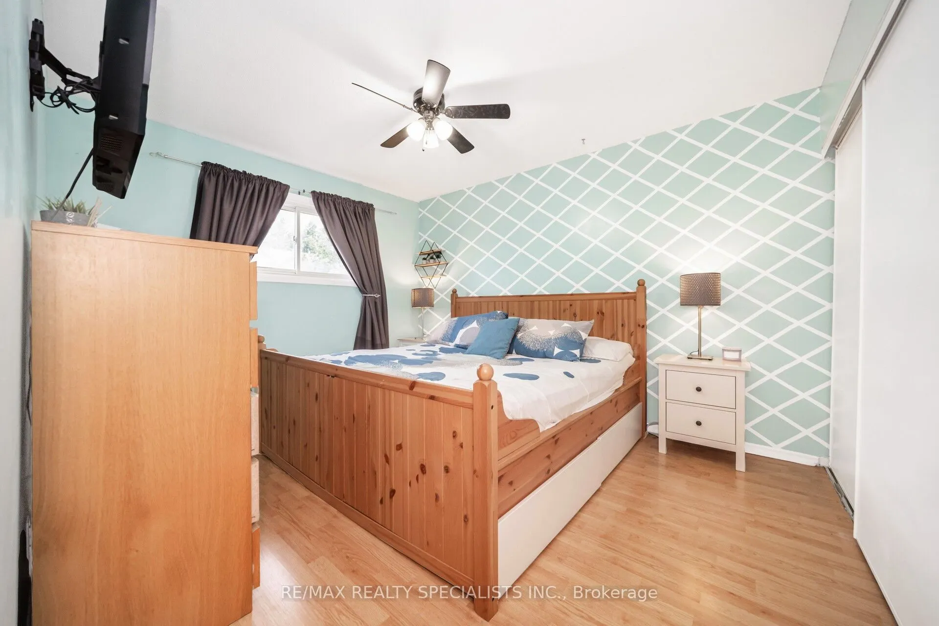 20 Enmount Drive, #20