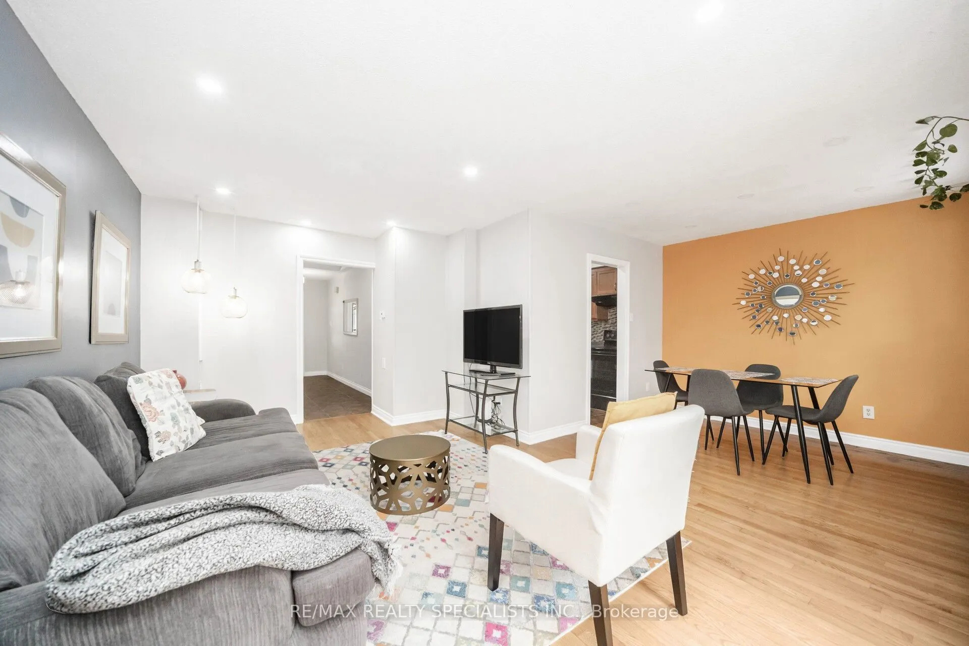 20 Enmount Drive, #20
