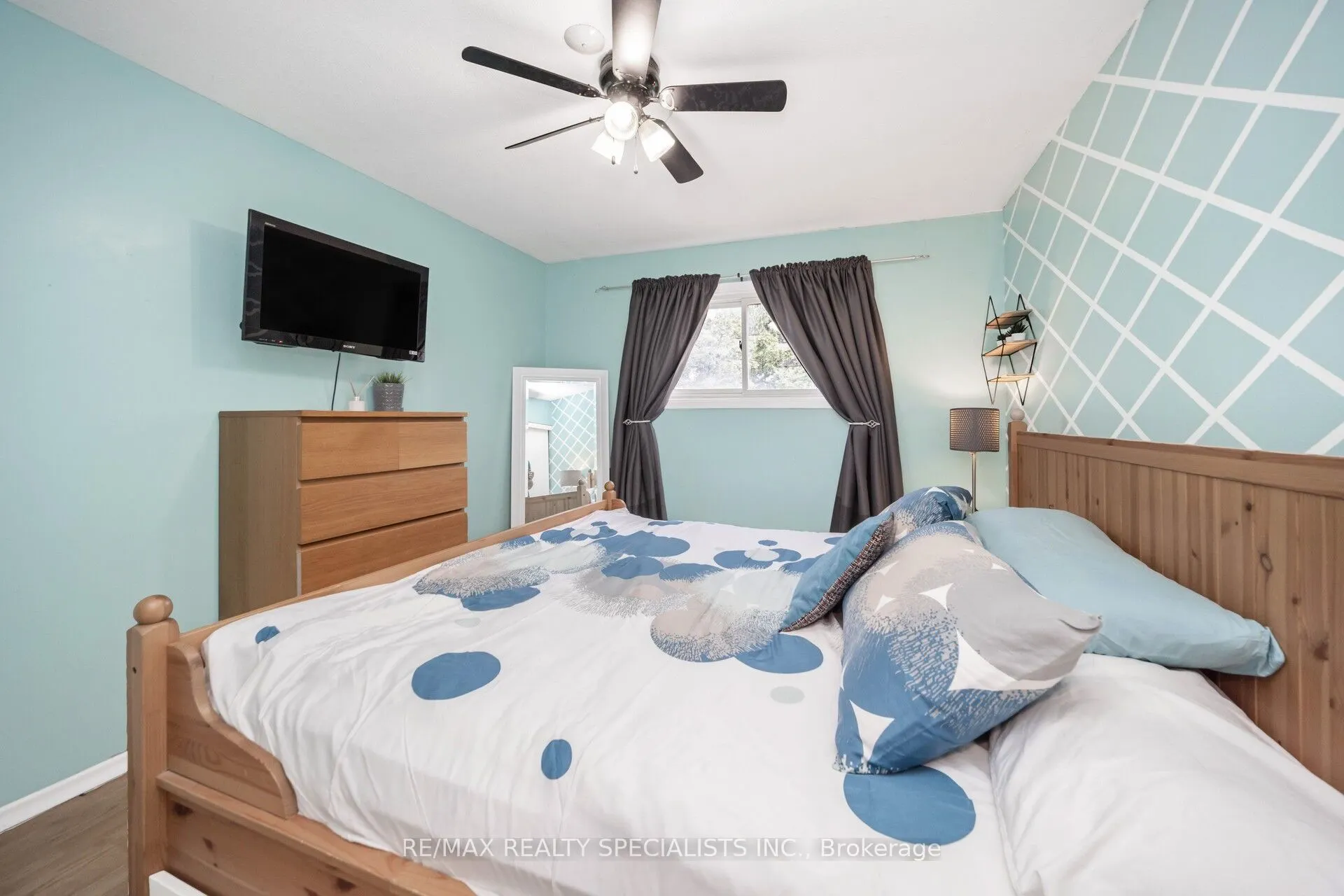 20 Enmount Drive, #20