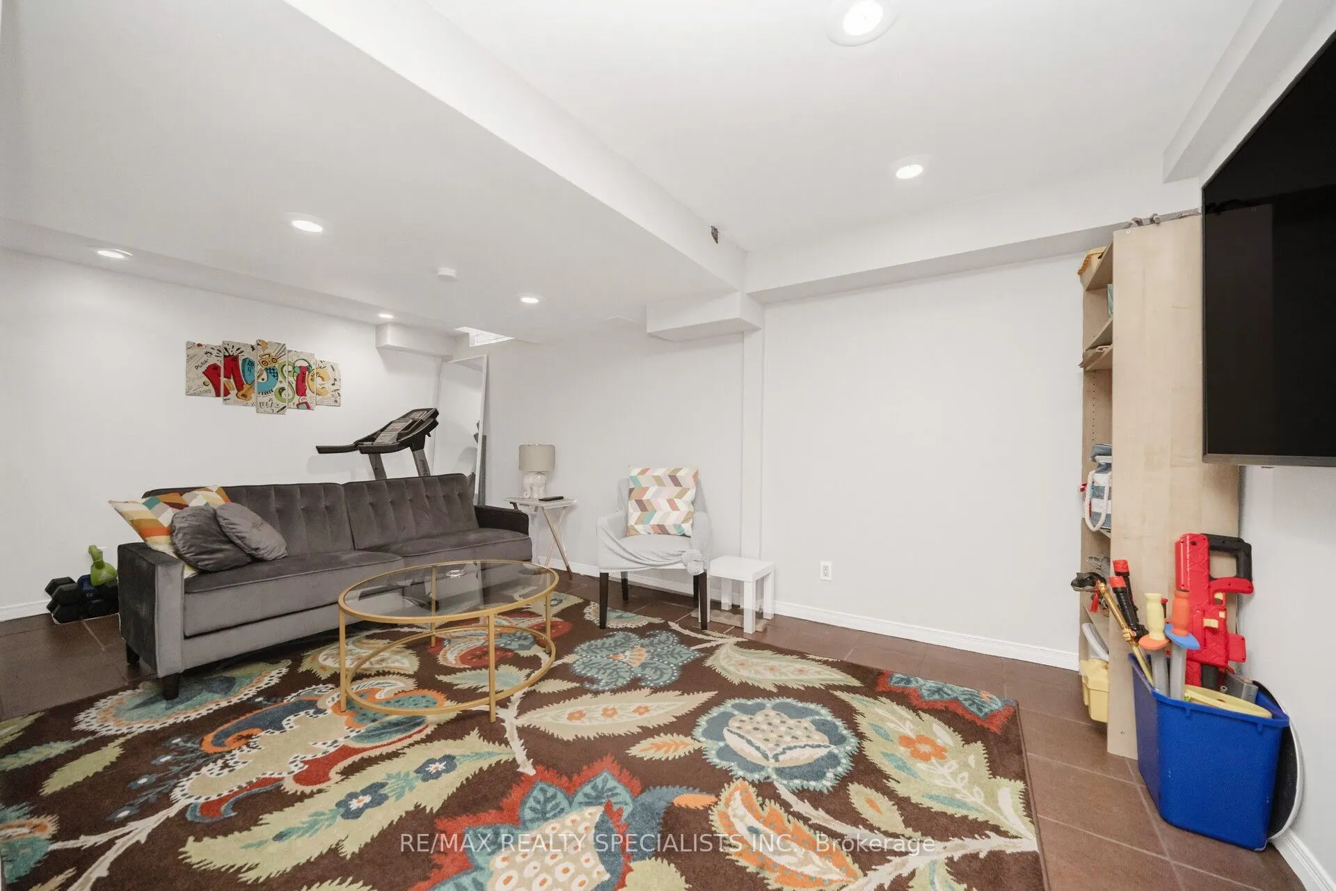 20 Enmount Drive, #20