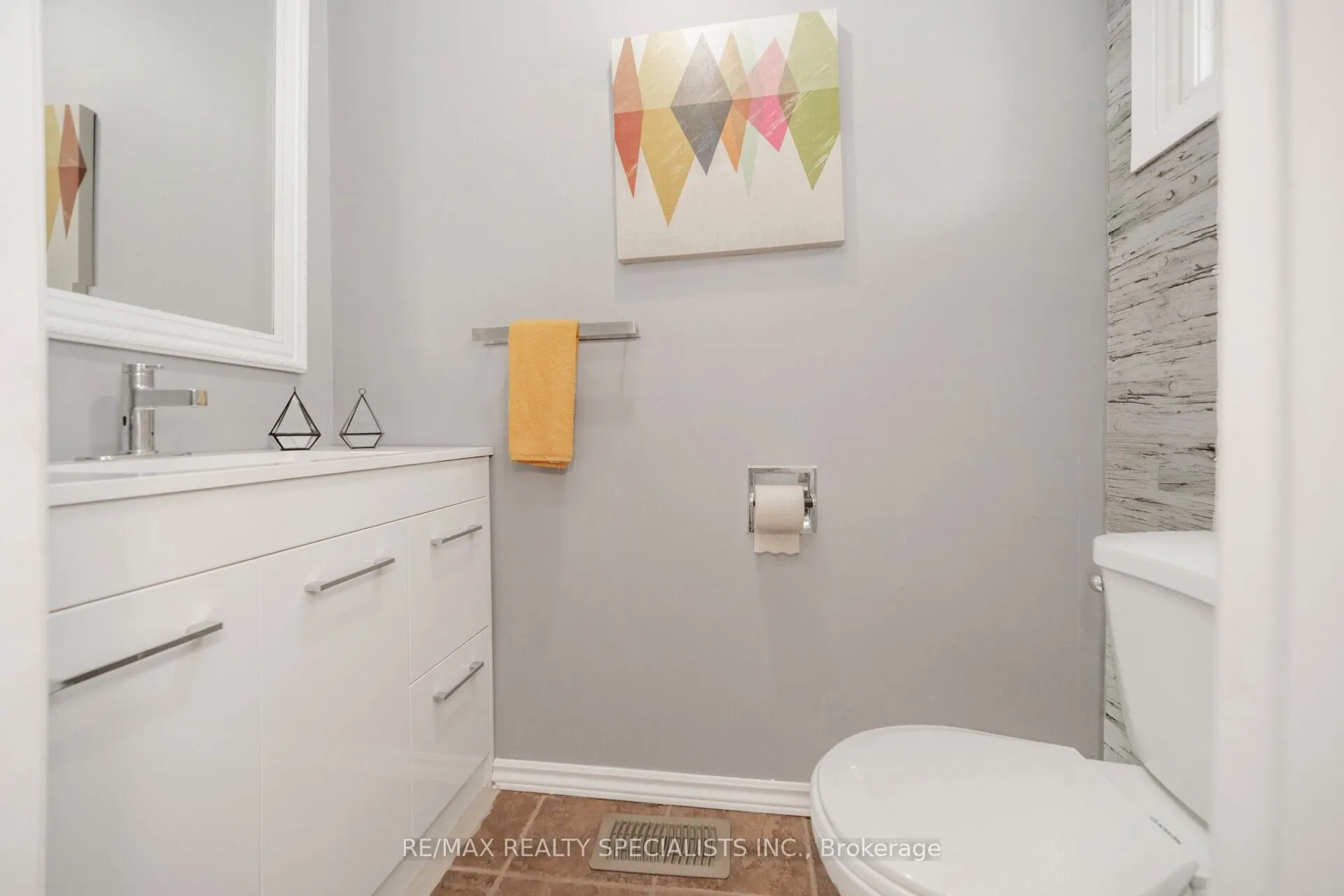 20 Enmount Drive, #20
