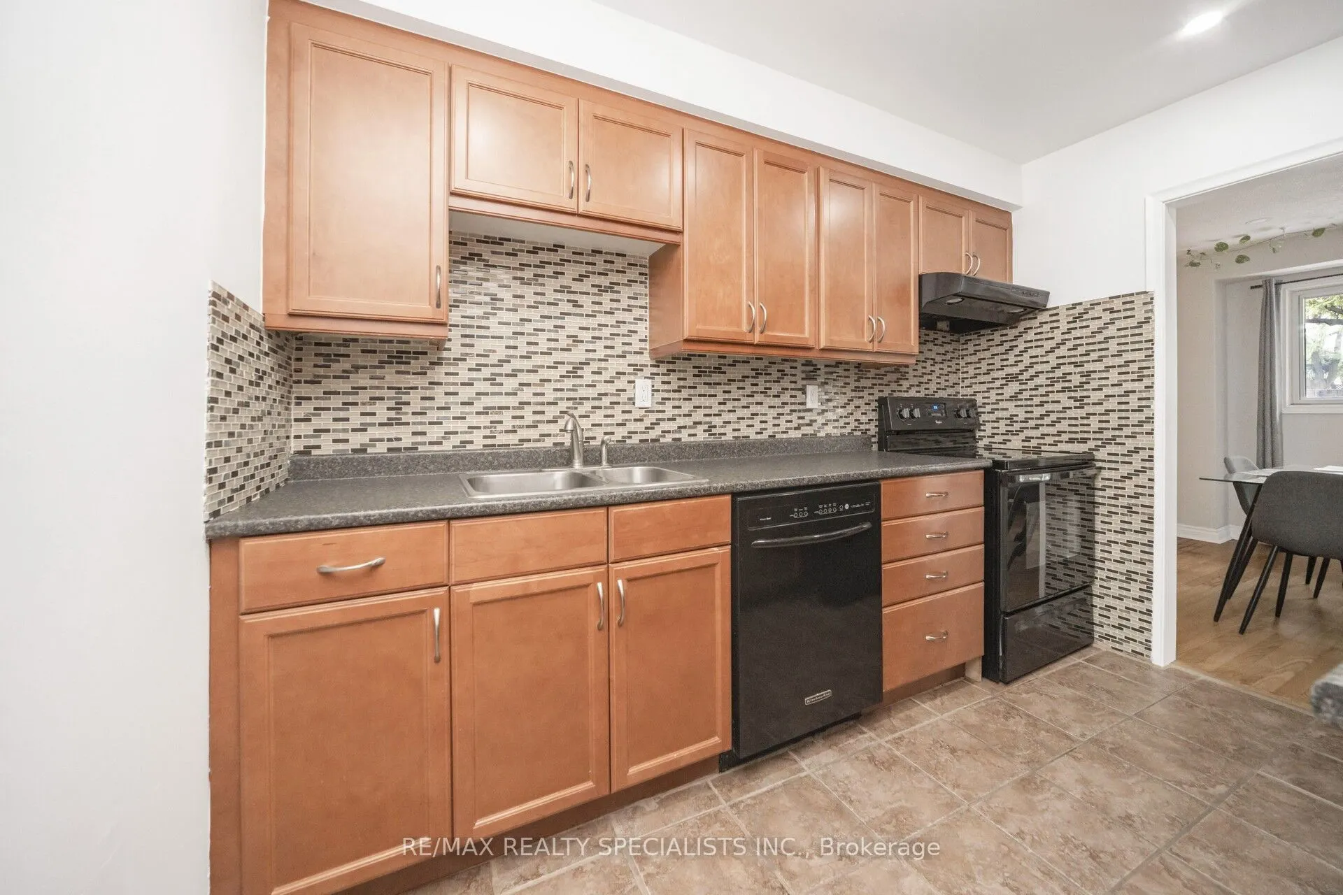 20 Enmount Drive, #20