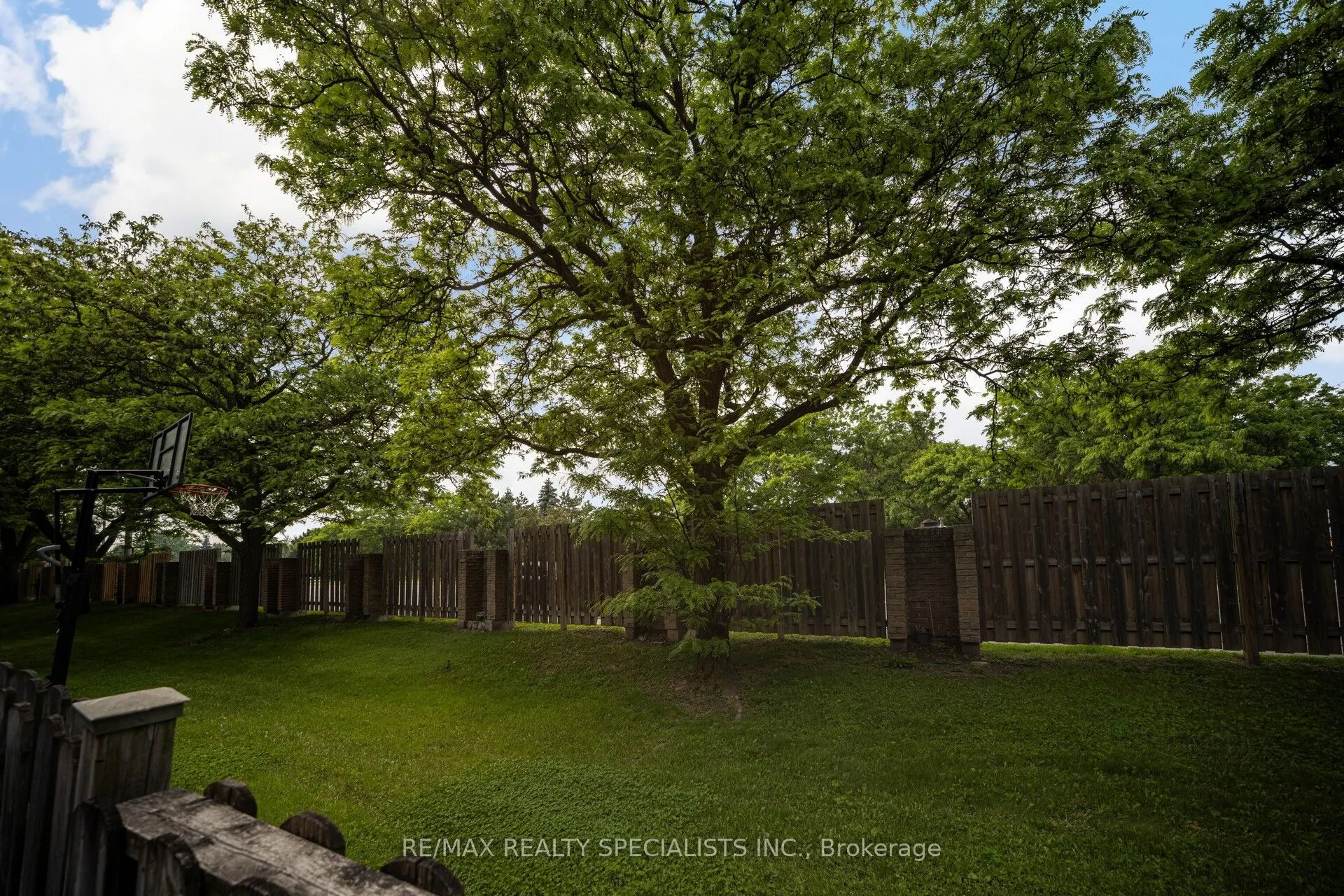 20 Enmount Drive, #20