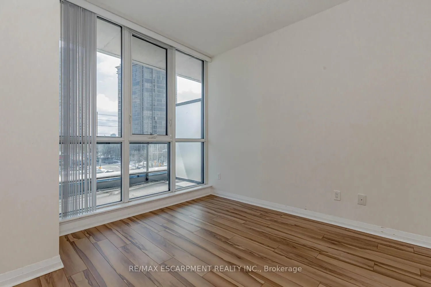 75 EGLINTON Avenue W, #302