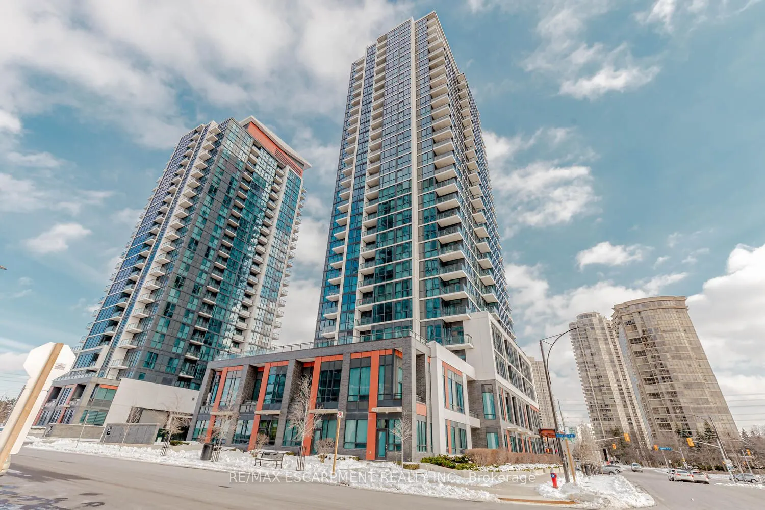 75 EGLINTON Avenue W, #302