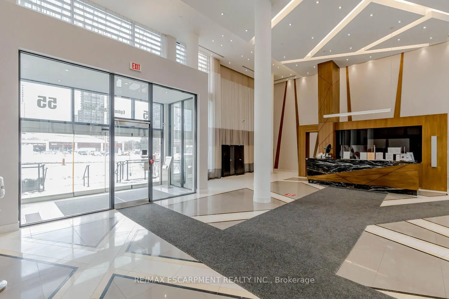 75 EGLINTON Avenue W, #302