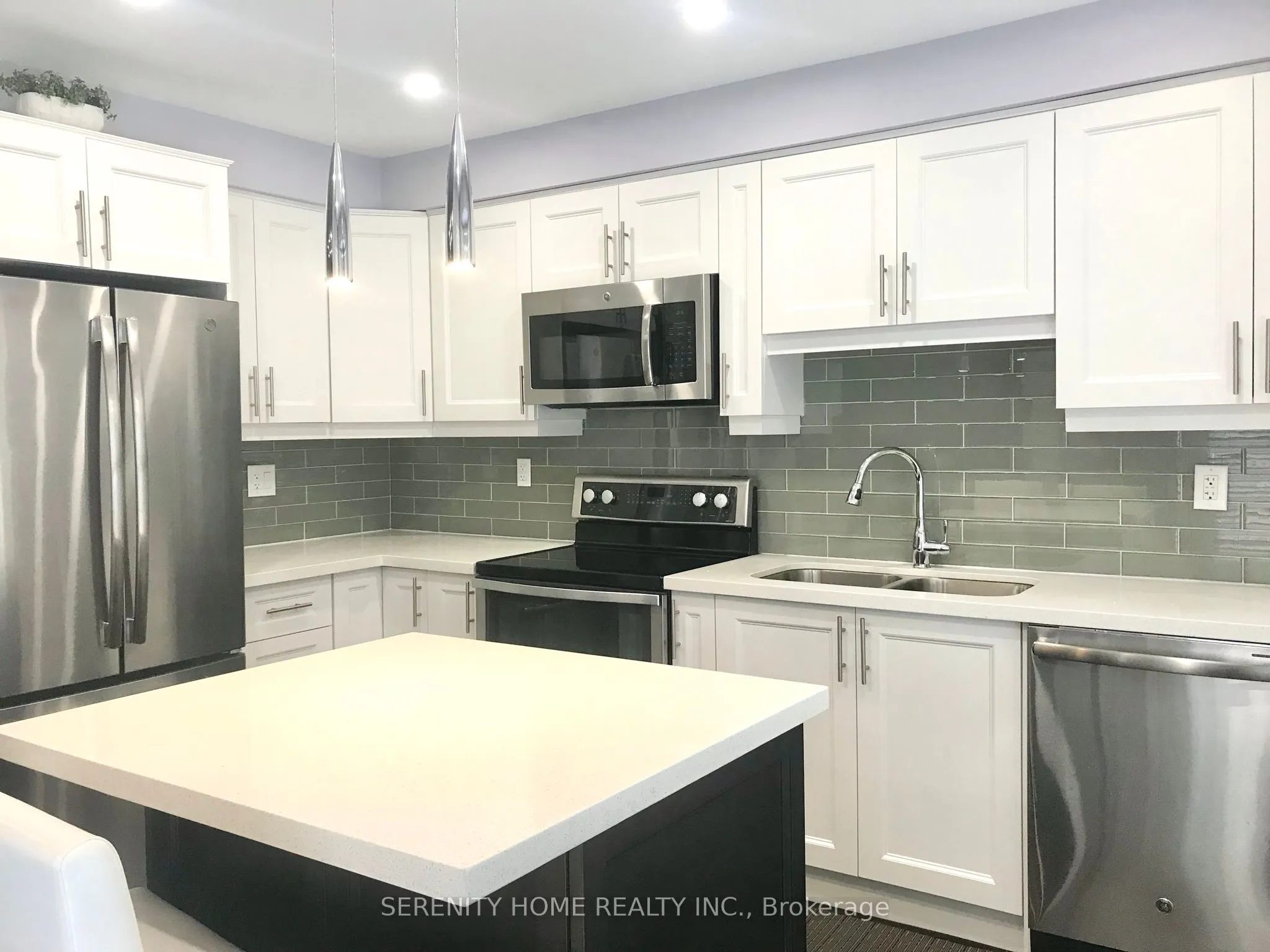 2371 Baintree Crescent