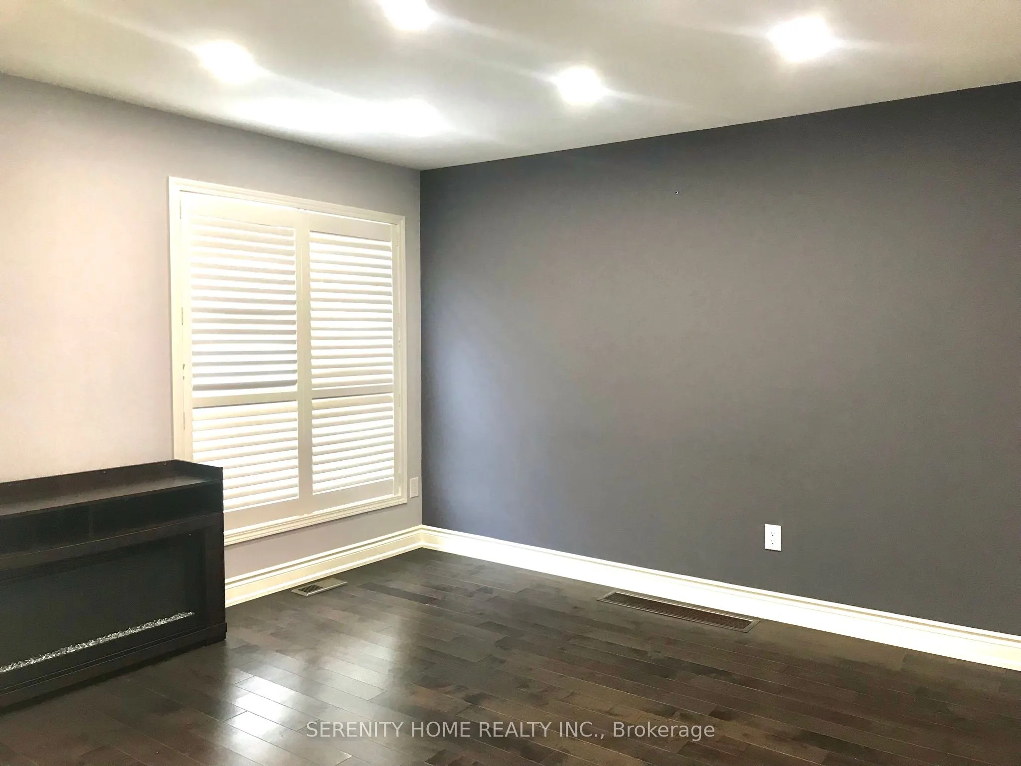 2371 Baintree Crescent