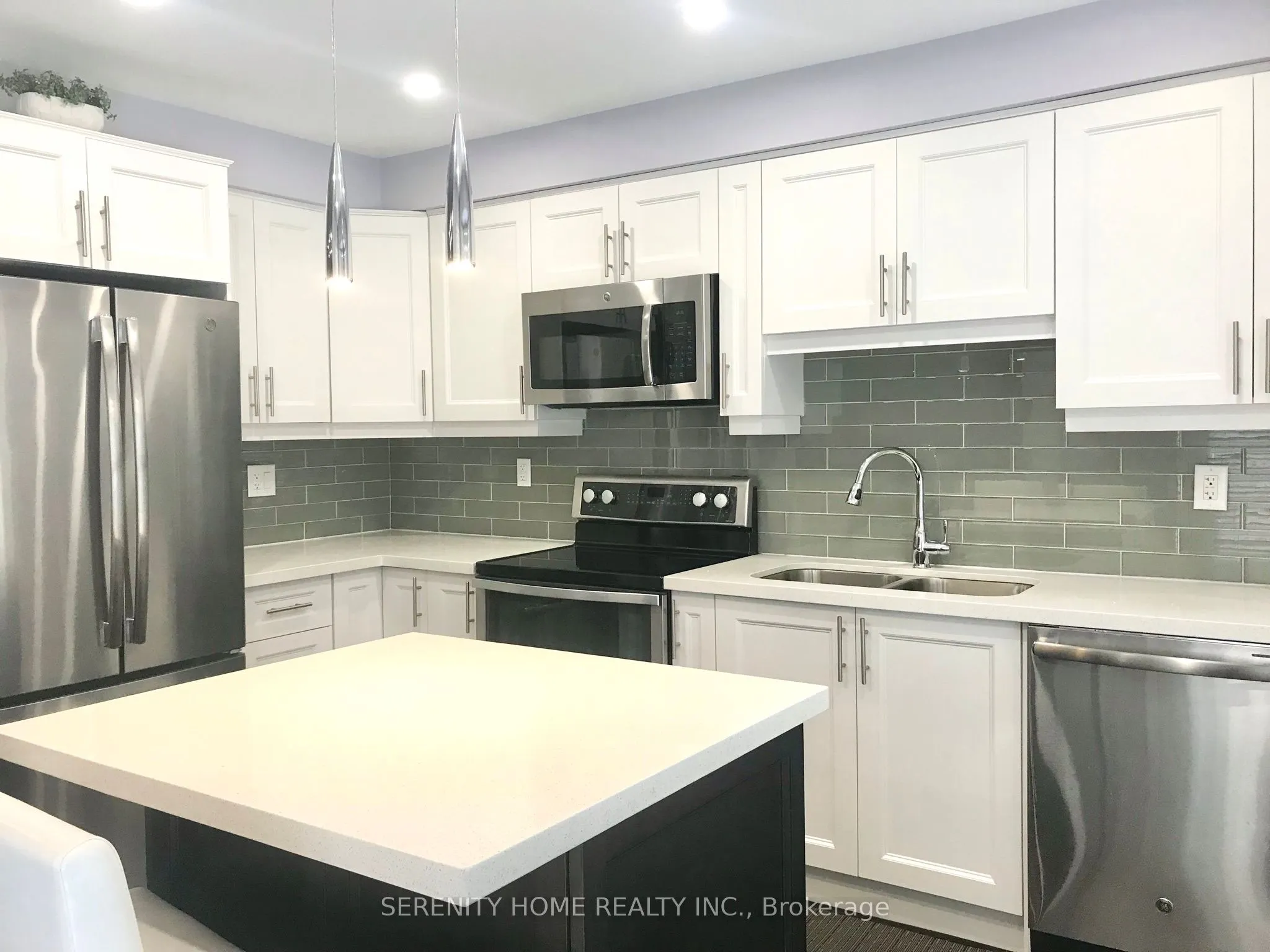 2371 Baintree Crescent