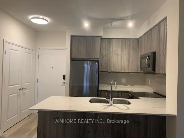 15 Watergarden Drive, #803