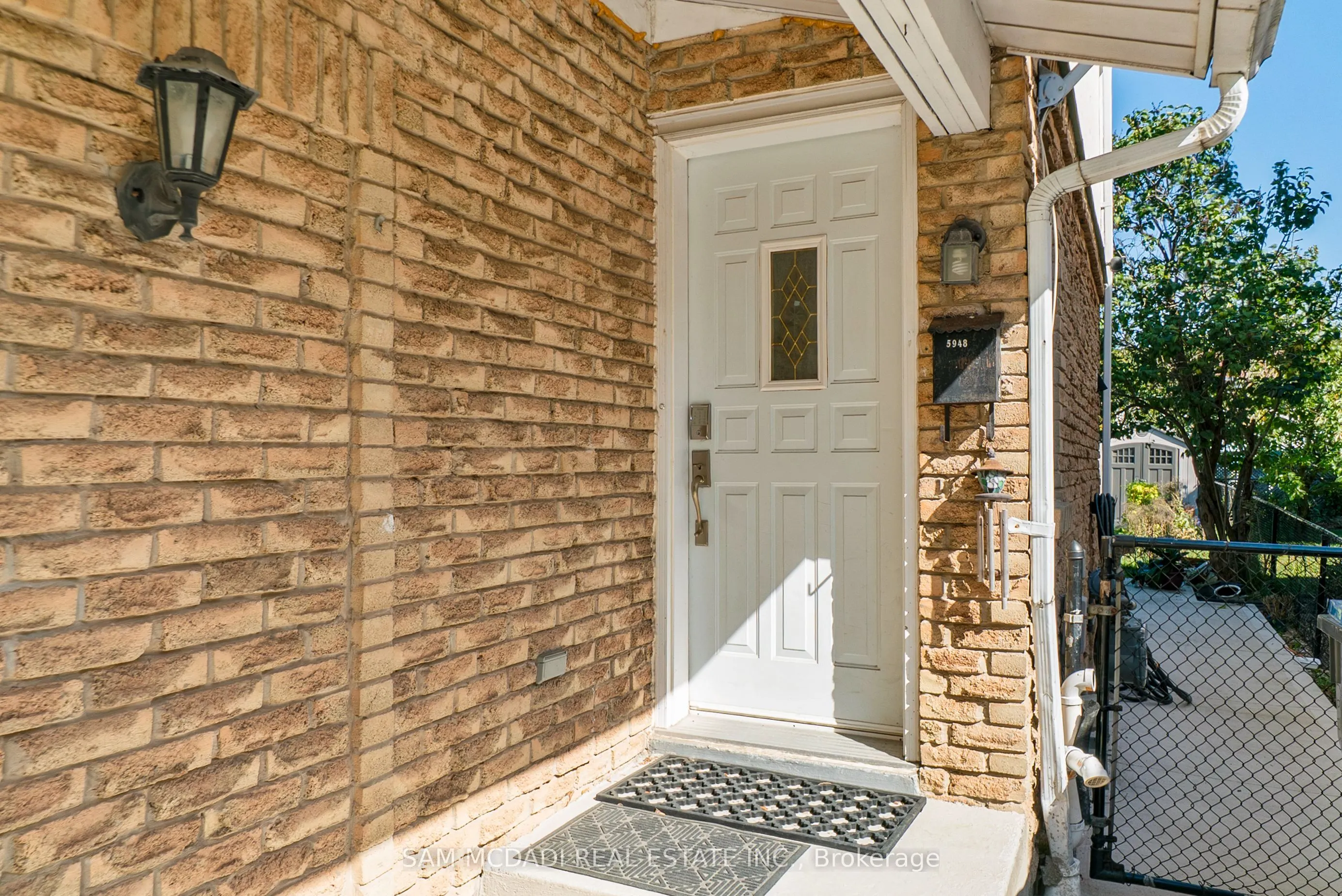 5948 Featherhead Crescent