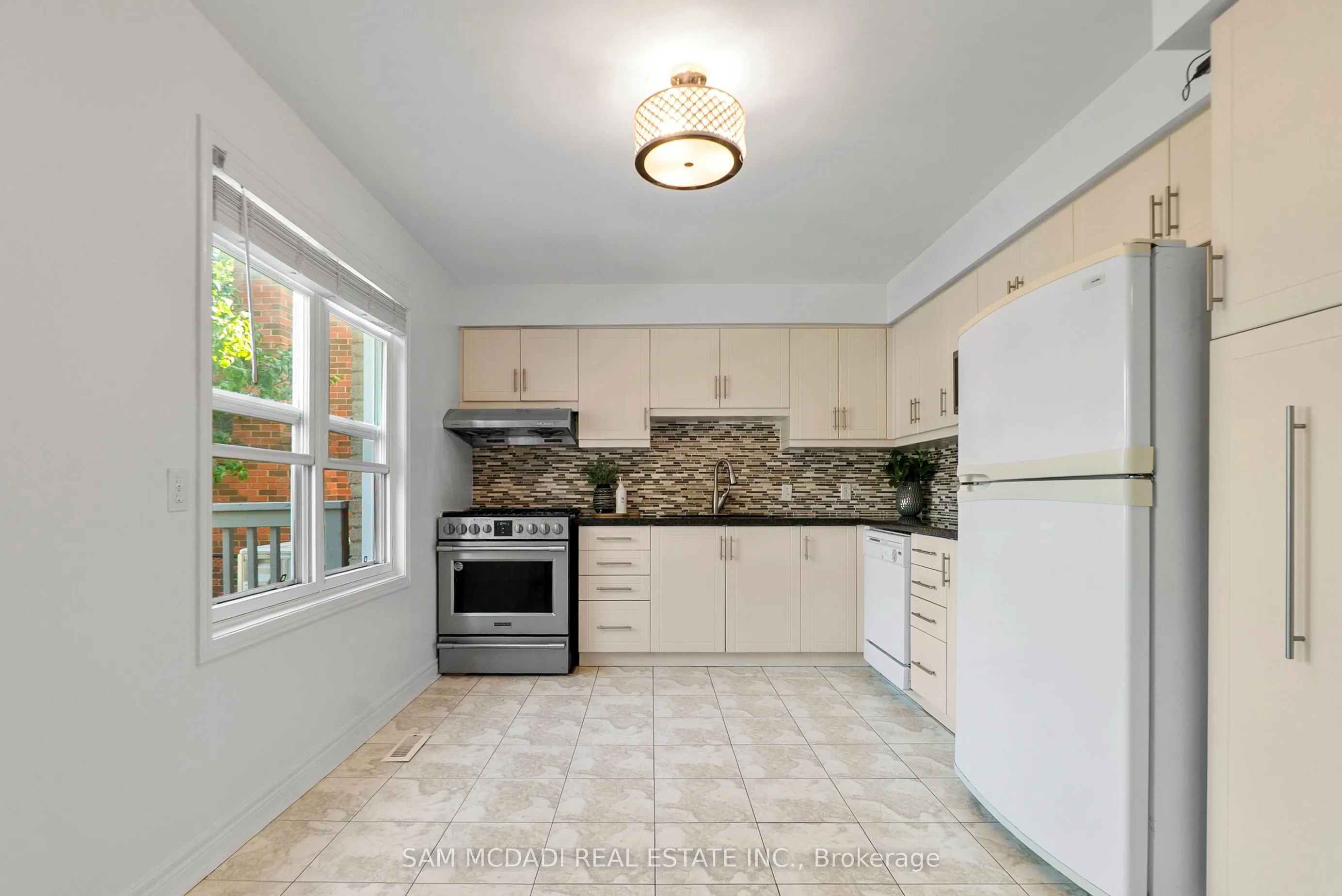 5948 Featherhead Crescent
