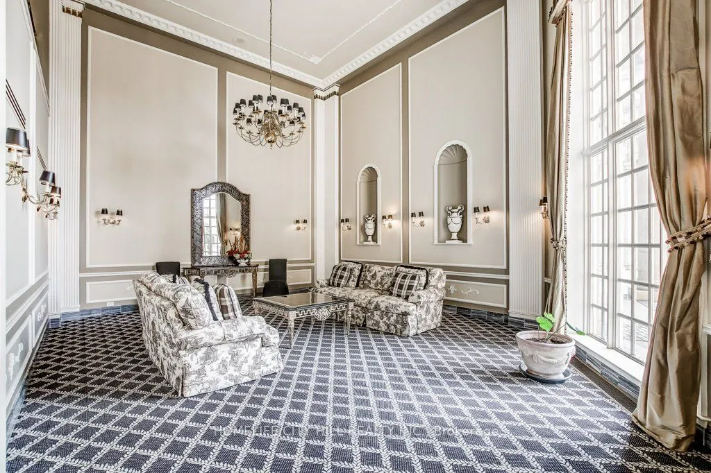 2285 Lake Shore Boulevard W, #506