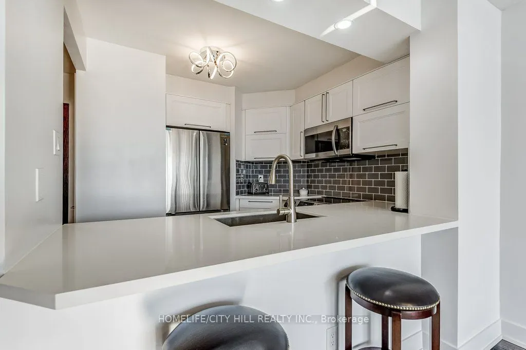 2285 Lake Shore Boulevard W, #506
