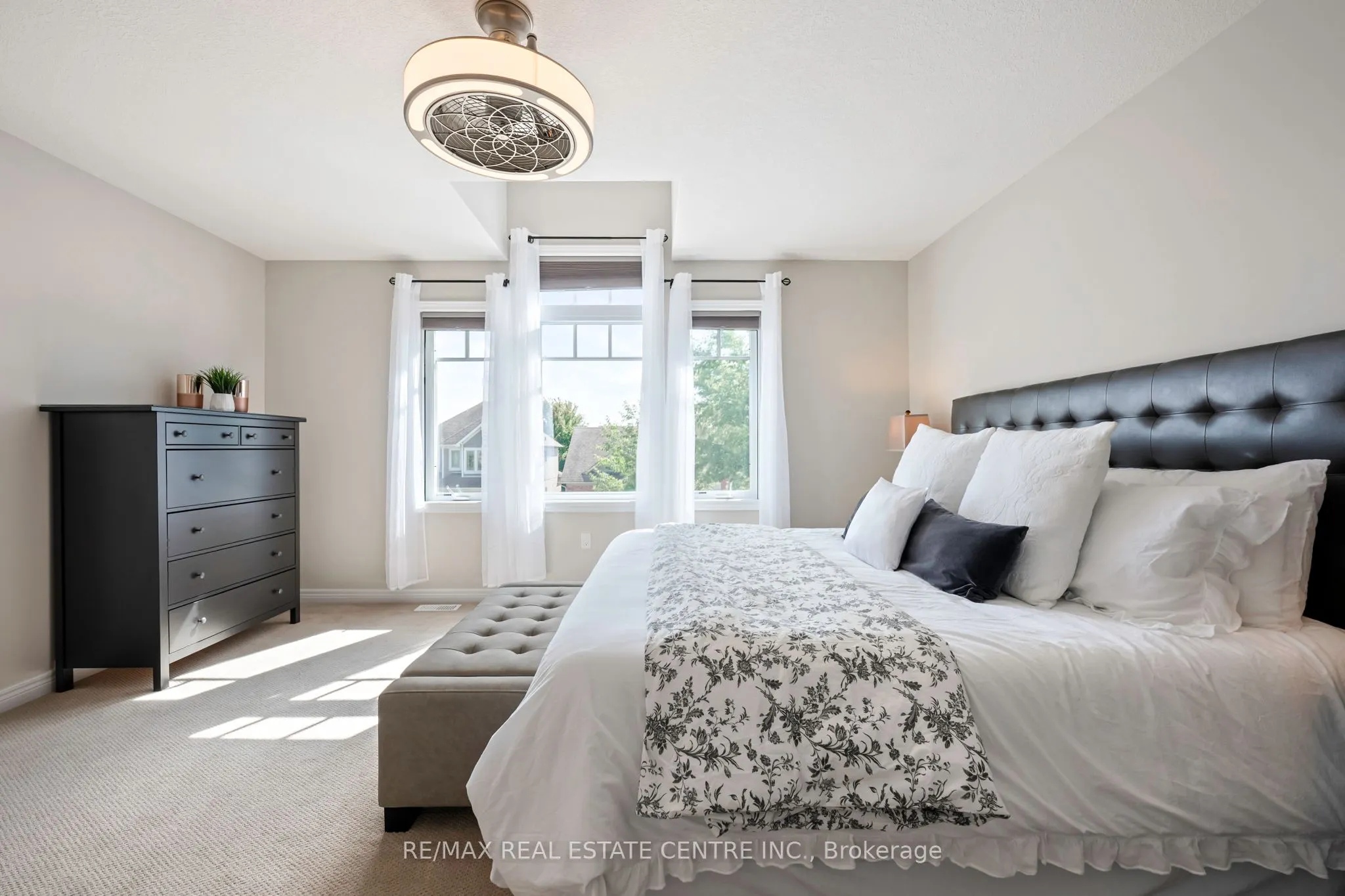 33 Wardlaw Avenue