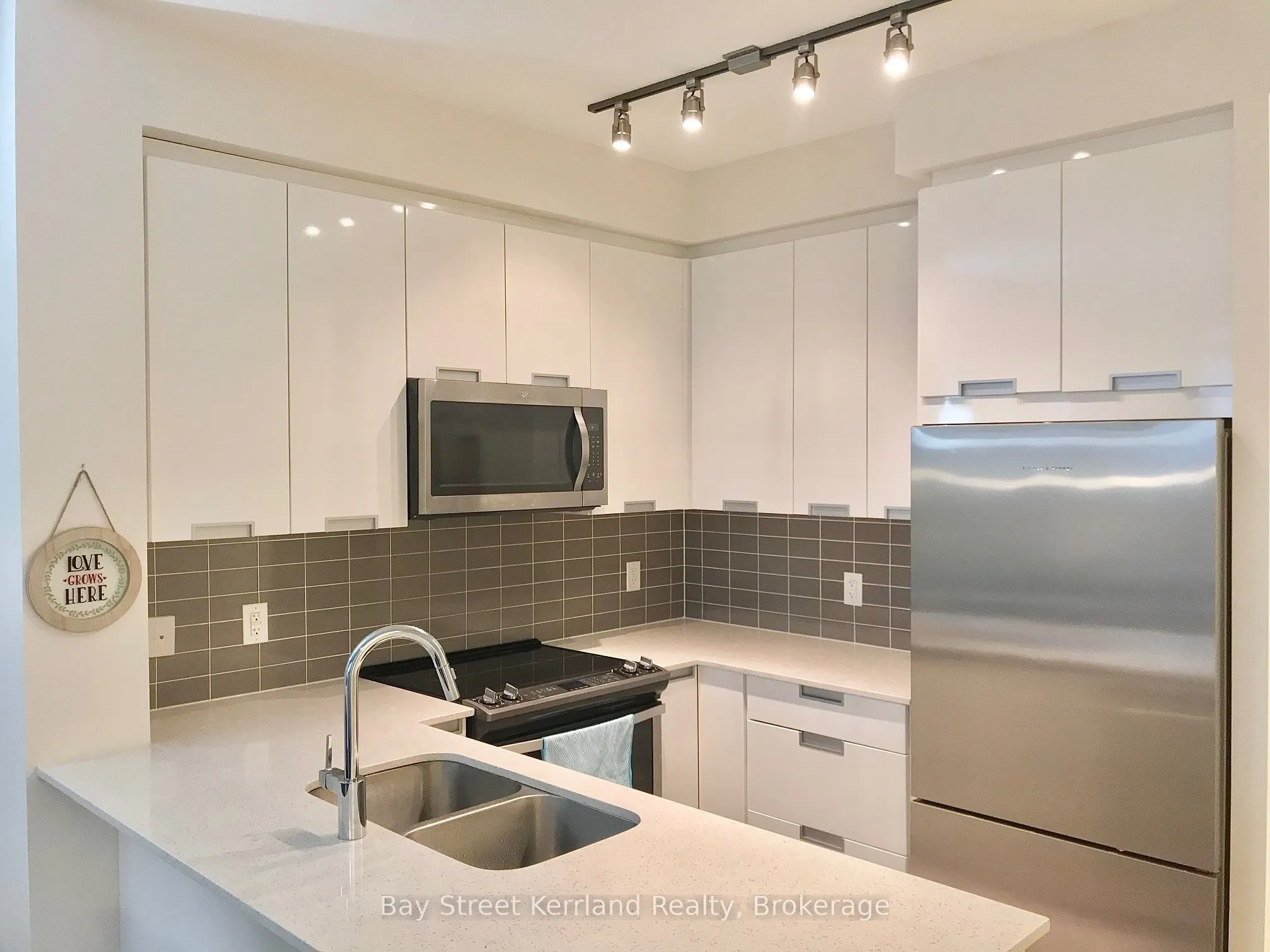 5033 Four Springs Avenue, #1118