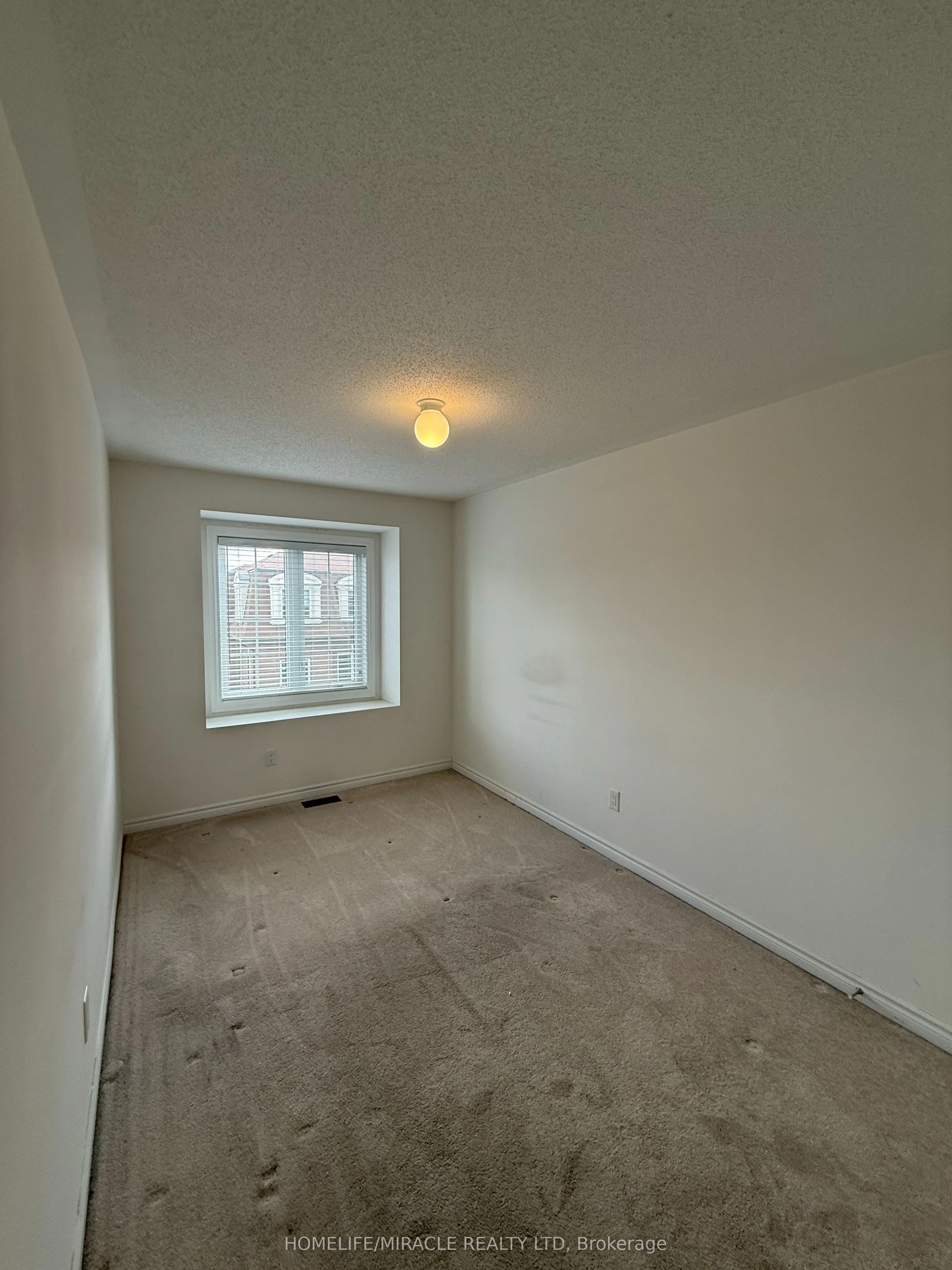8 Pomarine Way, #8