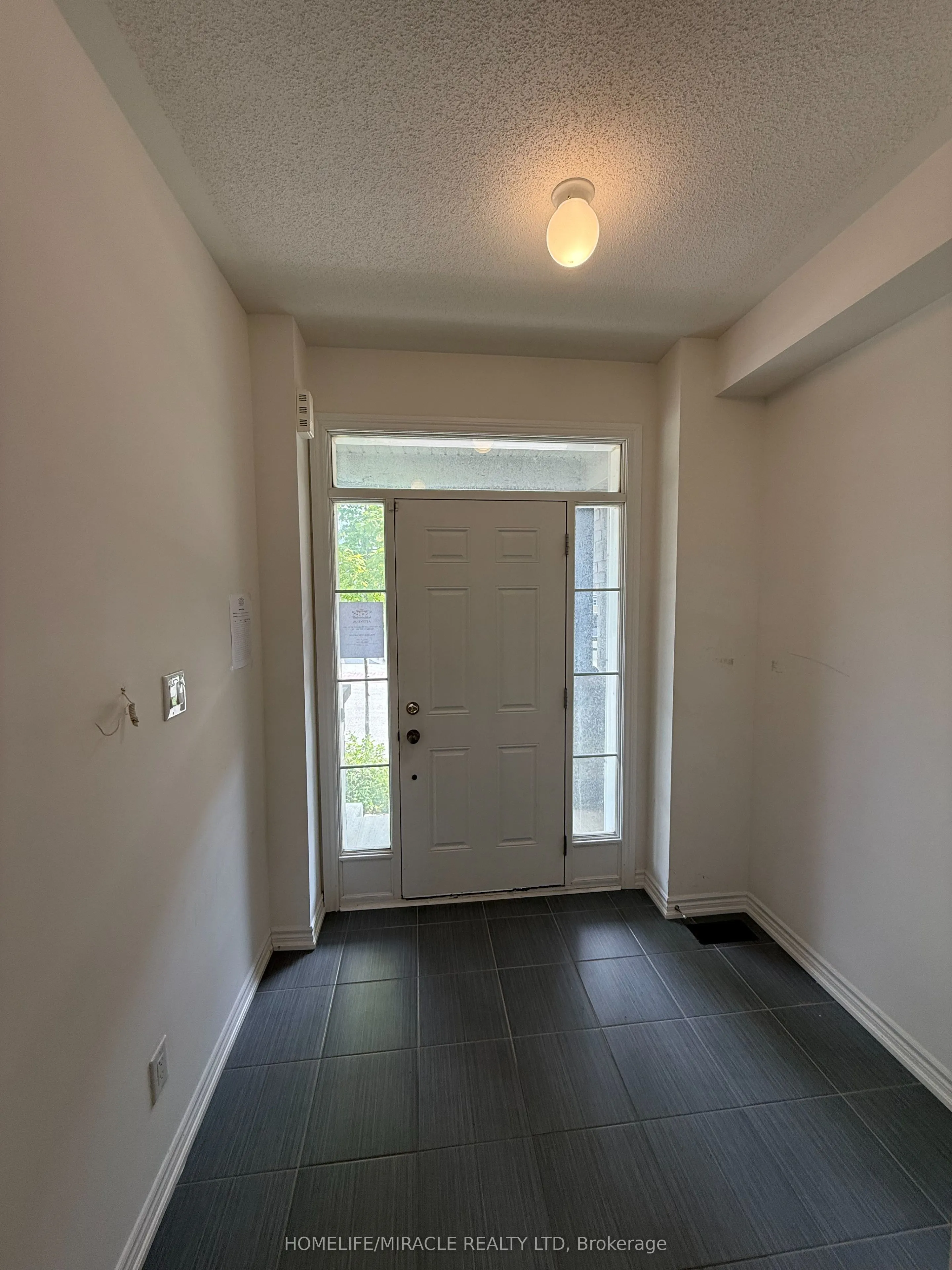 8 Pomarine Way, #8