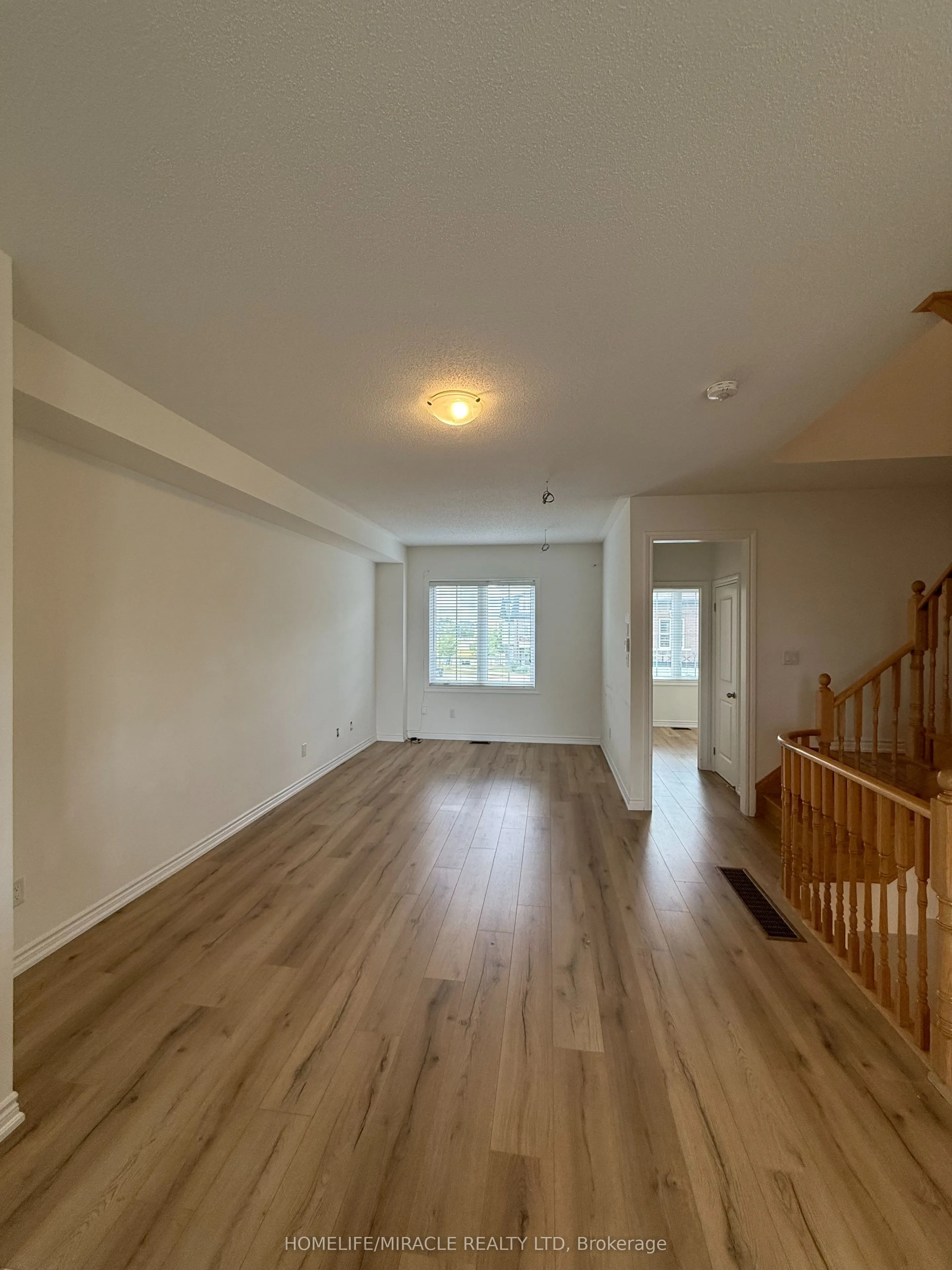 8 Pomarine Way, #8